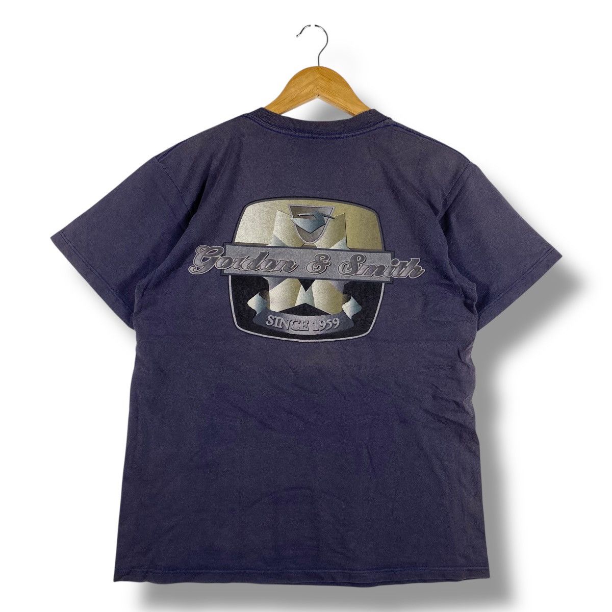 Vintage Vintage 90's GORDON & SMITH Graphic Faded Tee Shirt Size US M / EU 48-50 / 2 - 1 Thumbnail