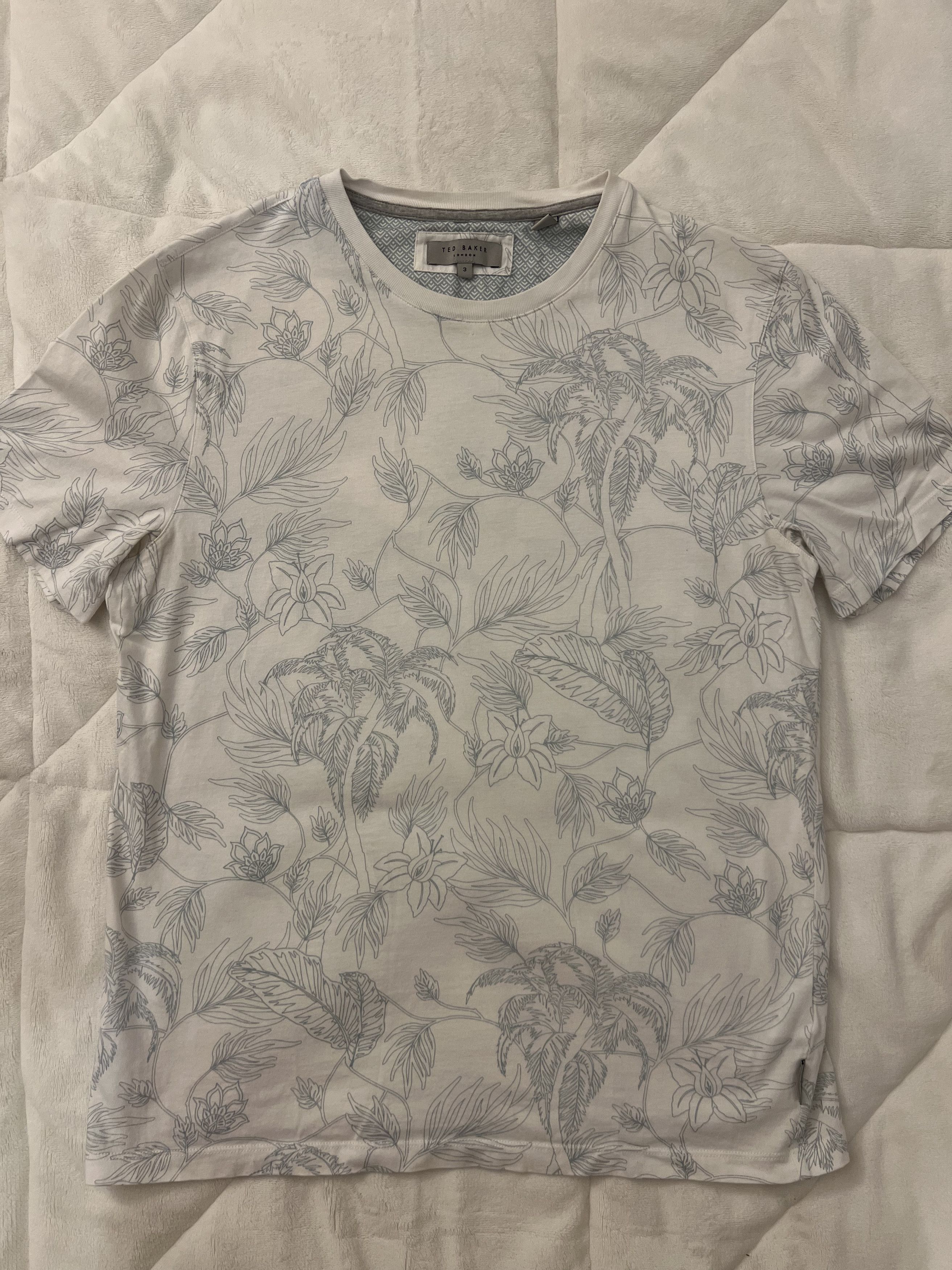 Ted Baker Floral Ted Baker tee Size US M / EU 48-50 / 2 - 1 Thumbnail