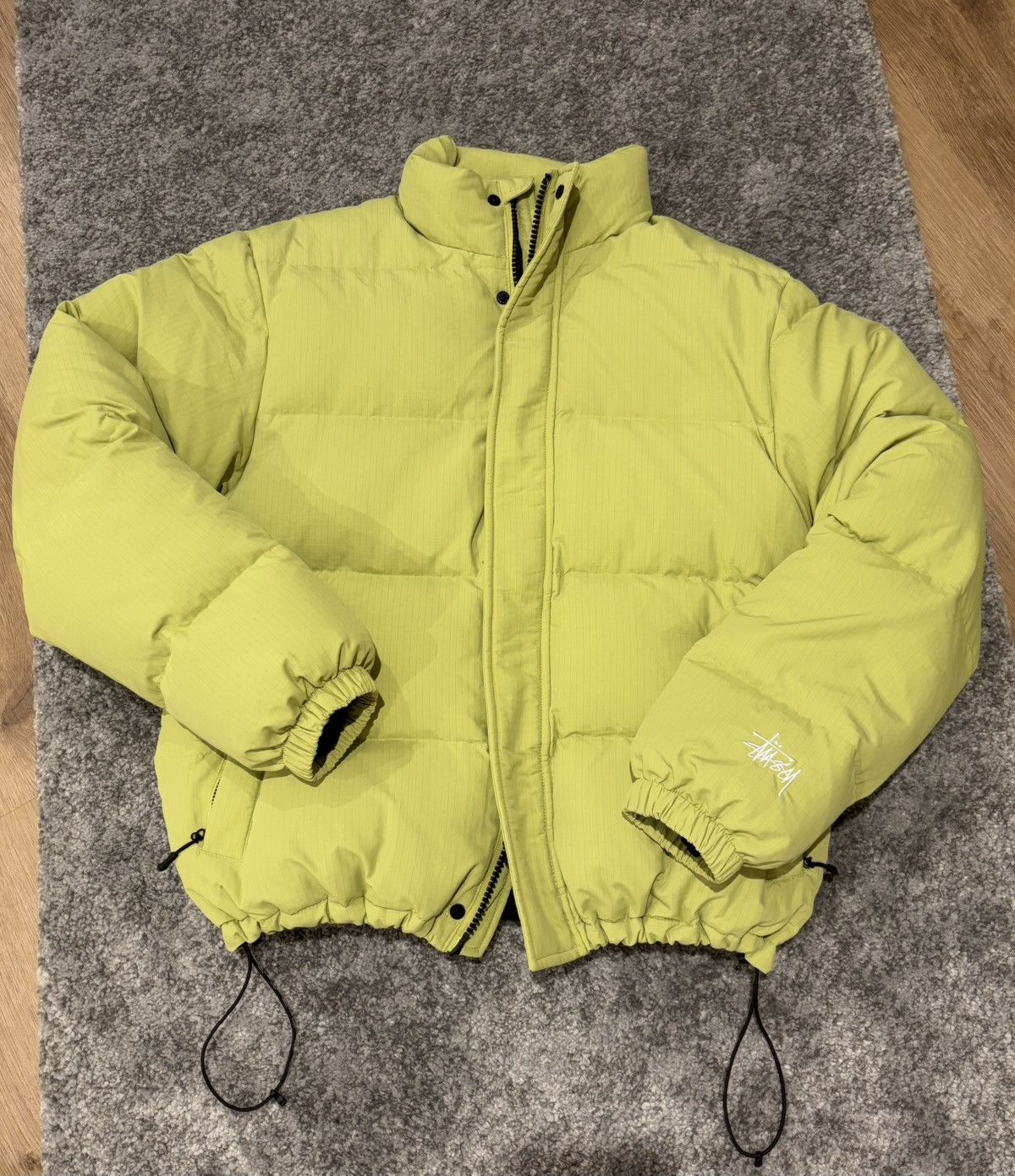 STUSSY ナイロン マウンパー neon yellow L - メルカリ