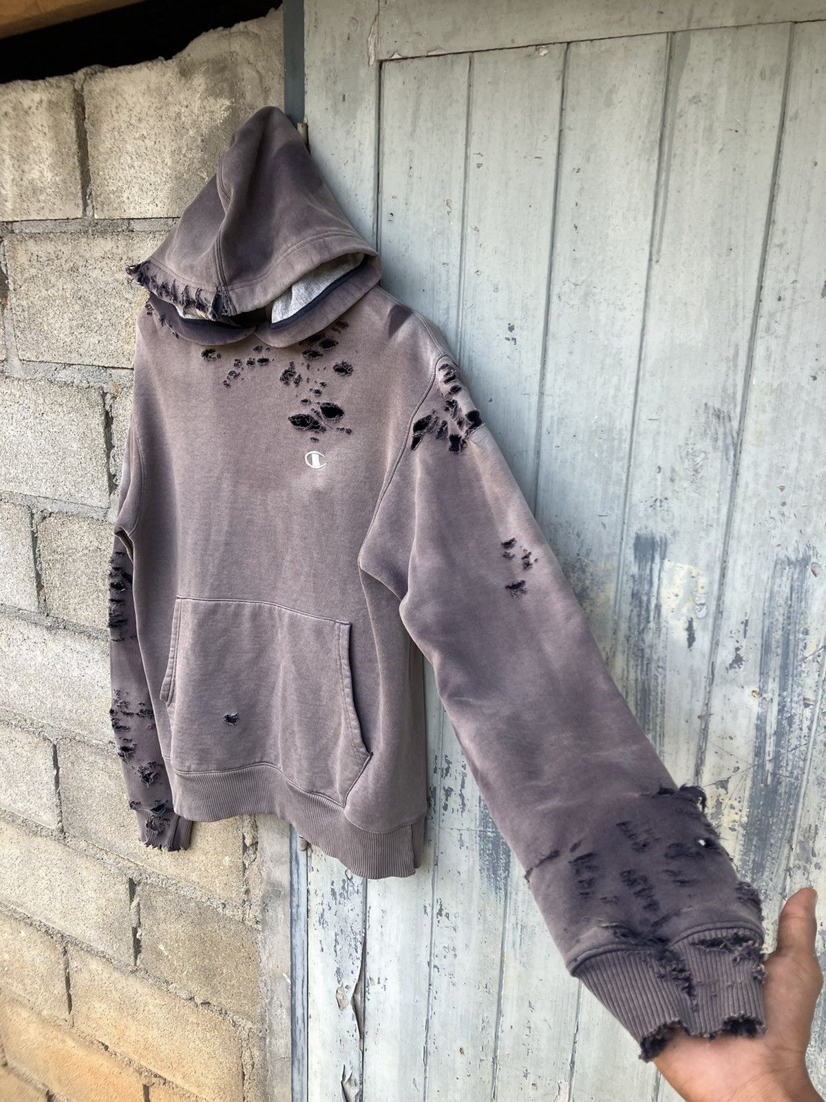 Champion × StraightFaded Hoodie faded & destroy.🔪 Size US L / EU 52-54 / 3 - 3 Thumbnail