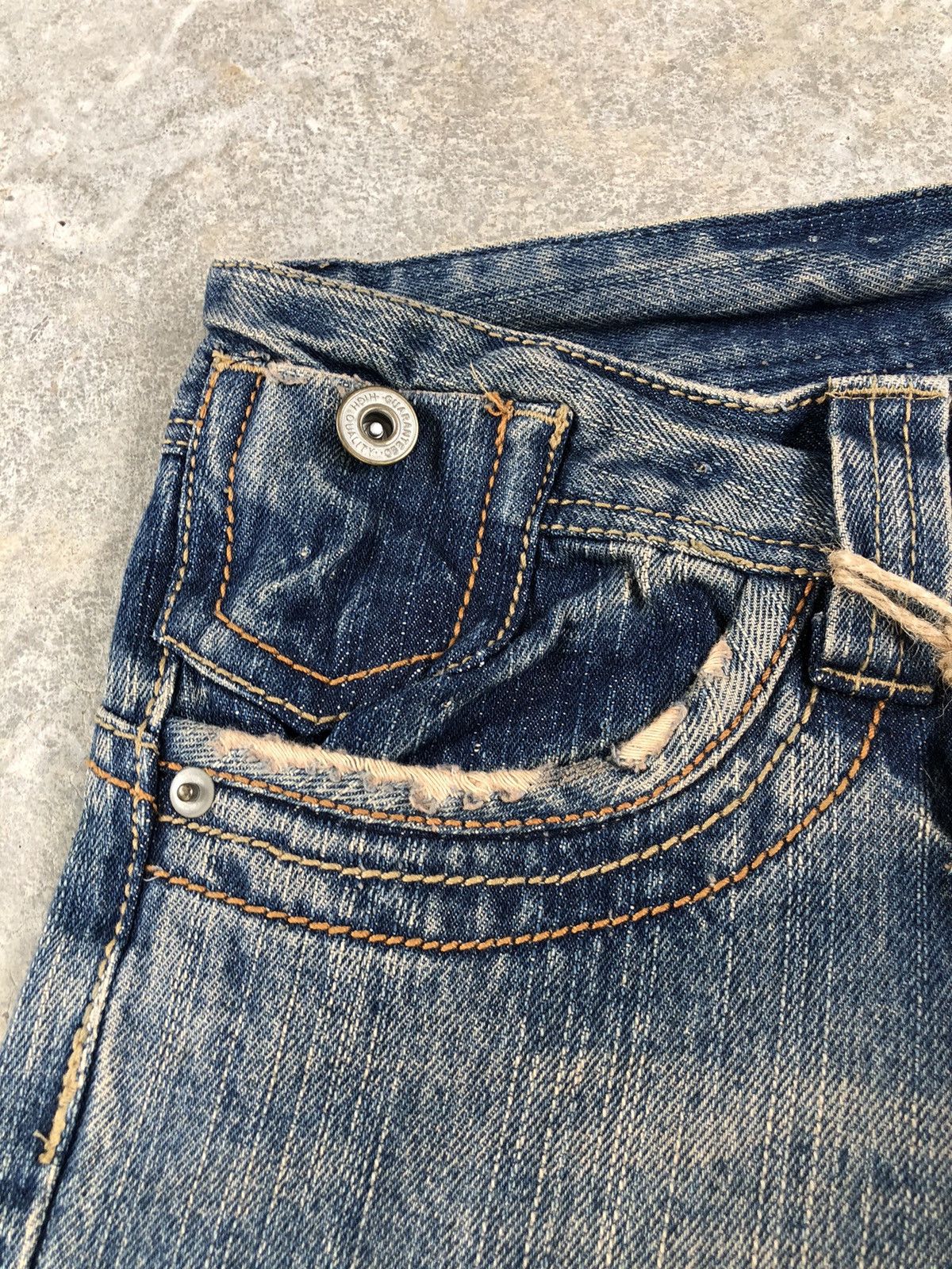 Japanese Brand × Le Grande Bleu (L.G.B.) Flared Jeans Jouer Aux Distressed Jeans Size US 27 - 14 Thumbnail