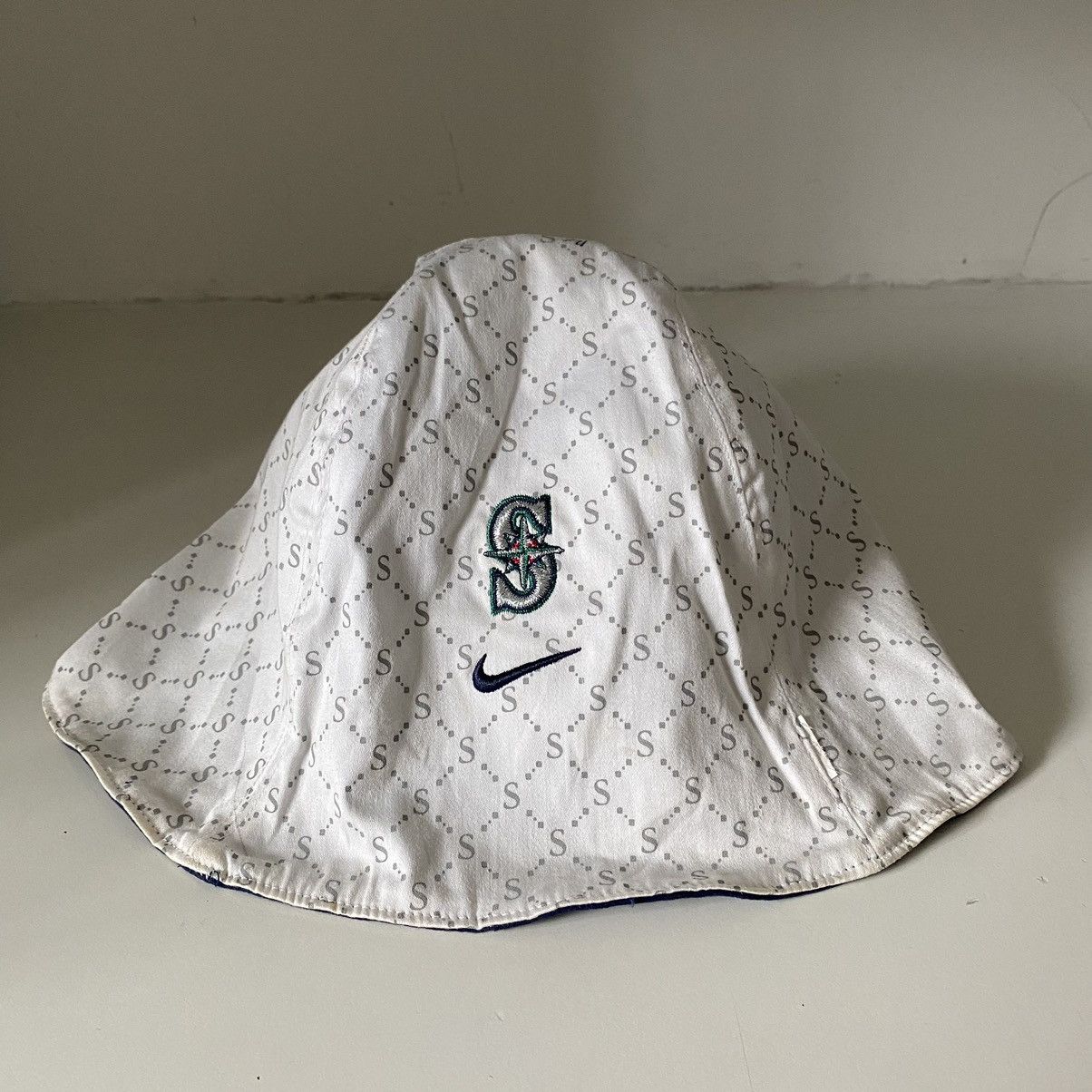MLB × Nike × Vintage Vintage Nike Mariners Reversible Monogram Bucket Hat Size ONE SIZE - 2 Thumbnail