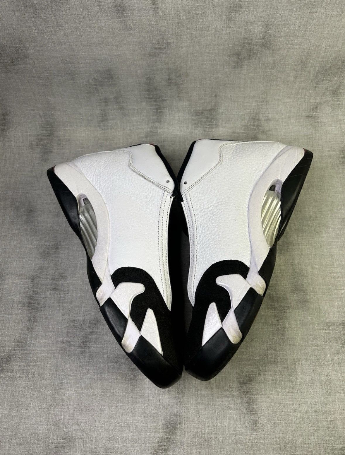 Jordan Brand Jordan 14 Retro 2024 Black Toe Size US 10 / EU 43 - 2 Thumbnail
