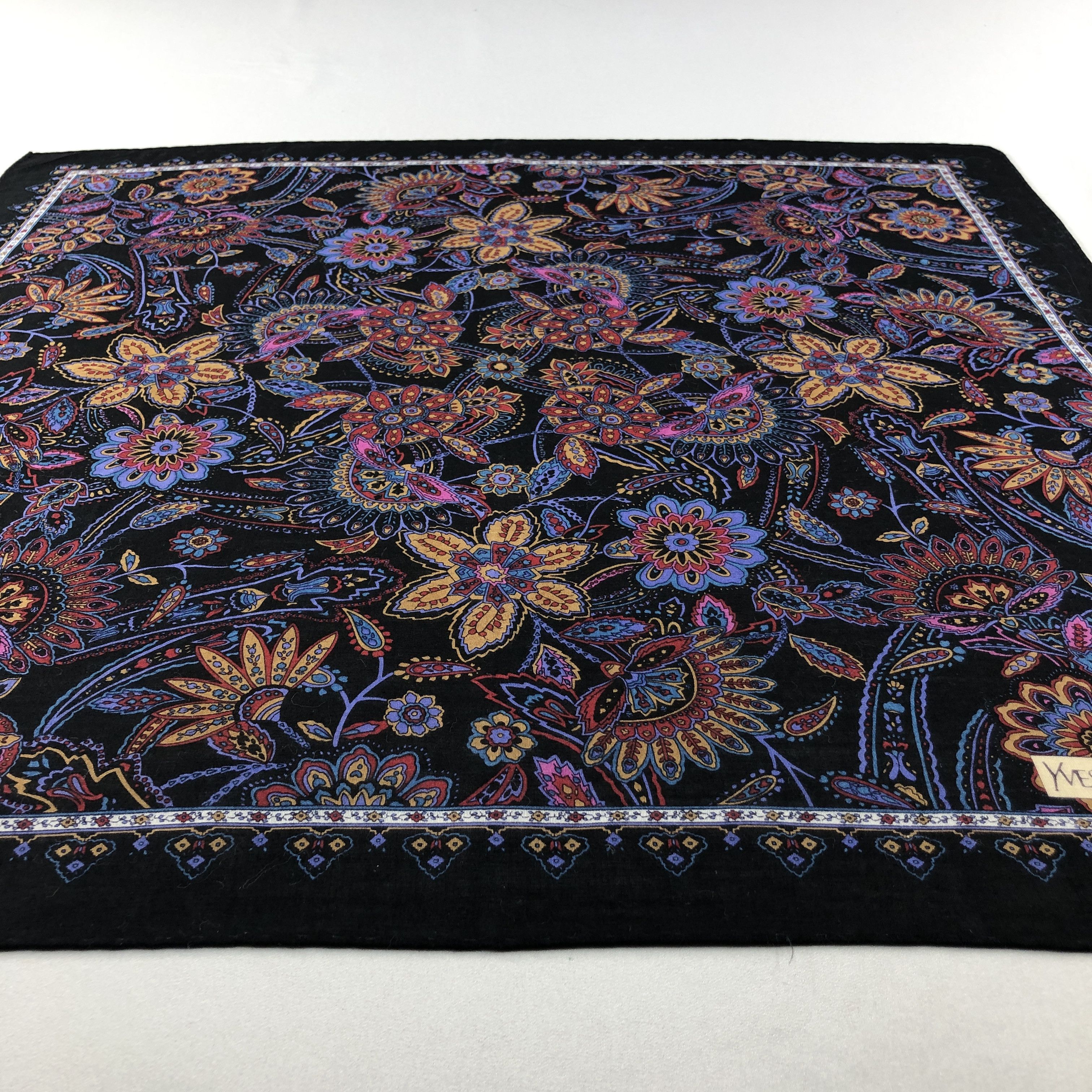Yves Saint Laurent YSL Handkerchief Neckerchief Bandana H2951 Size ONE SIZE - 4 Thumbnail