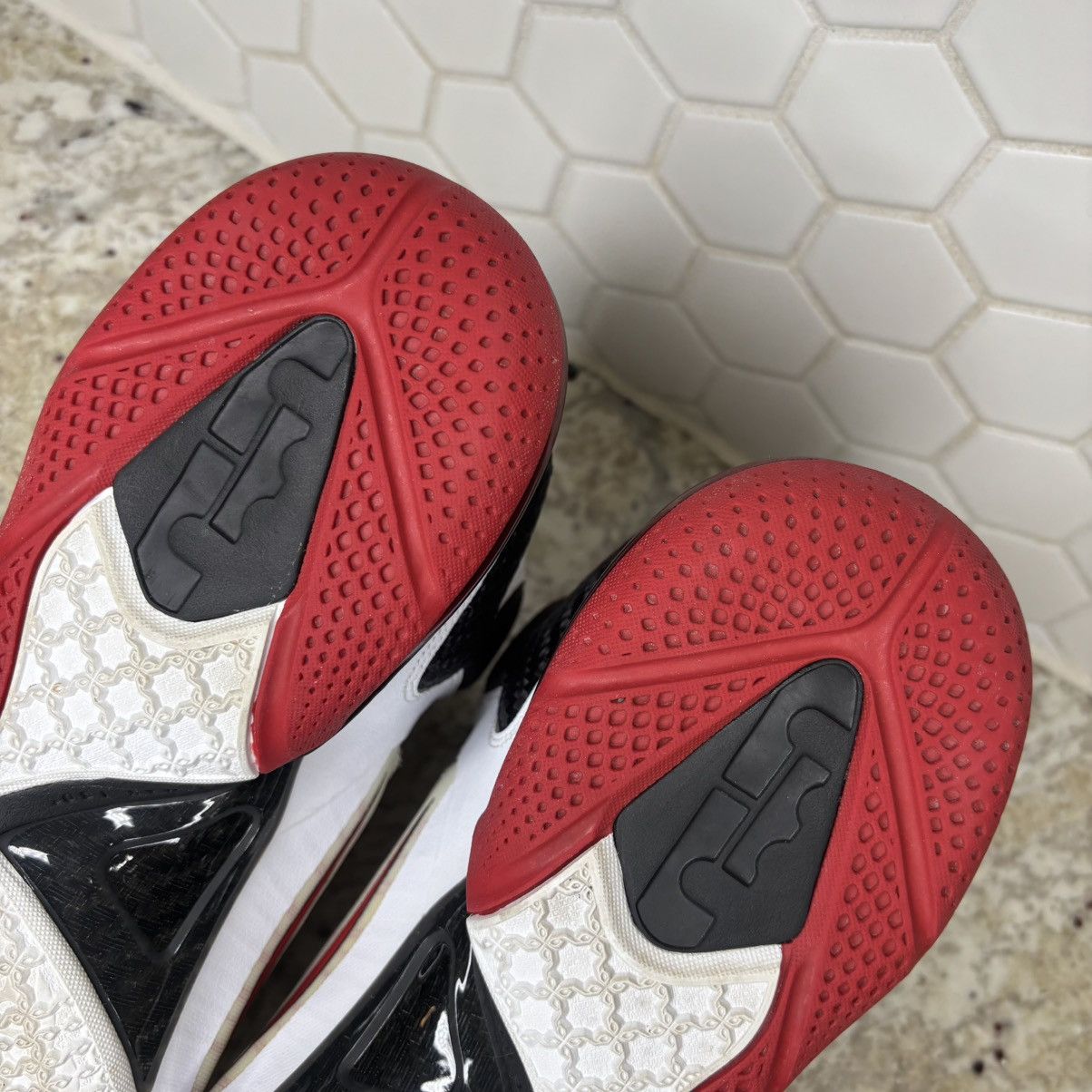 Nike Size 14 - Nike LeBron 9 Miami Heat Home Very Clean OG Box Size US 14 / EU 47 - 14 Thumbnail