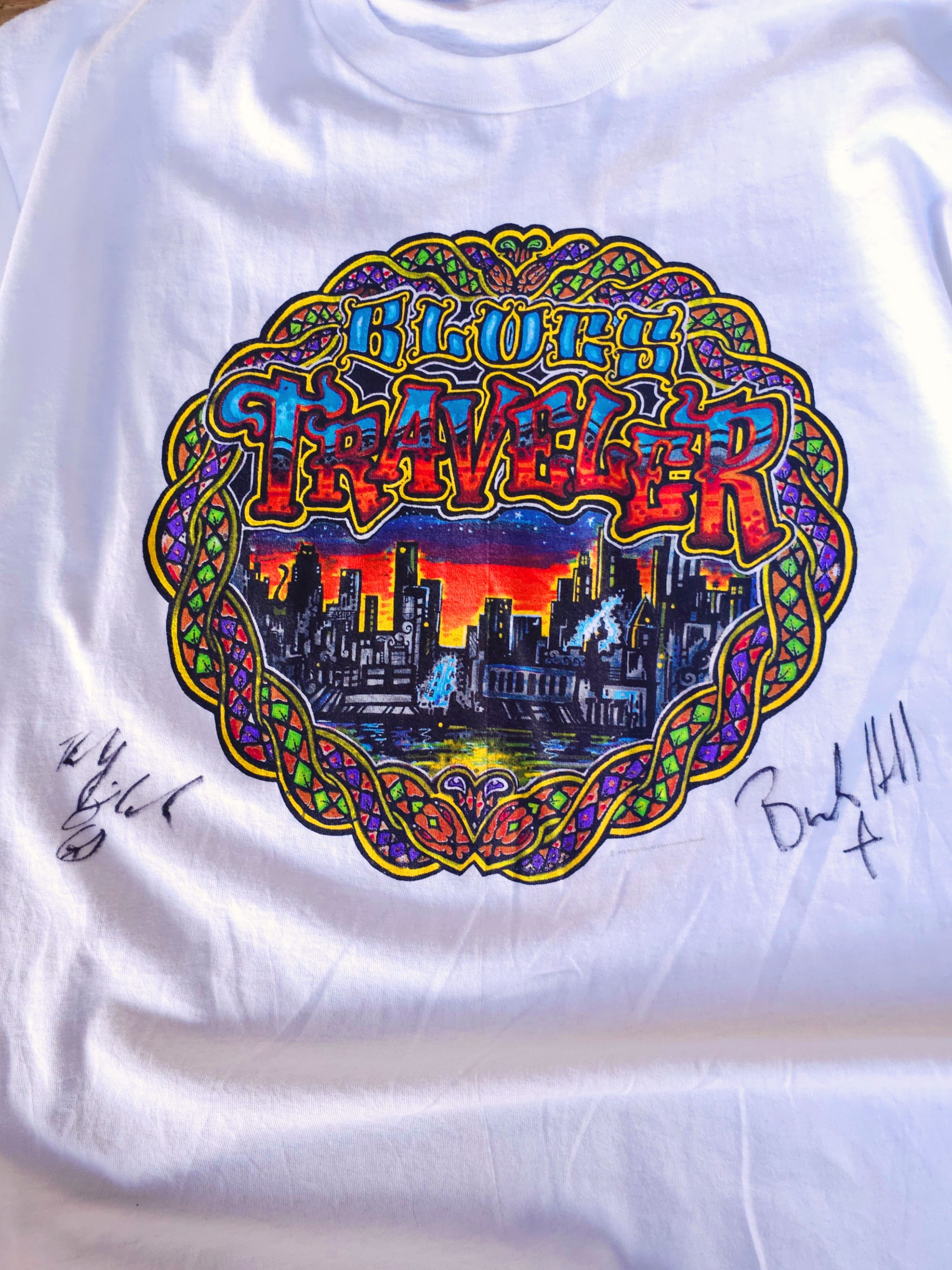 image of Brockum x Signatures Single Stitch Blues Travelers T-Shirt With Signatures in White, Men's (Size XL