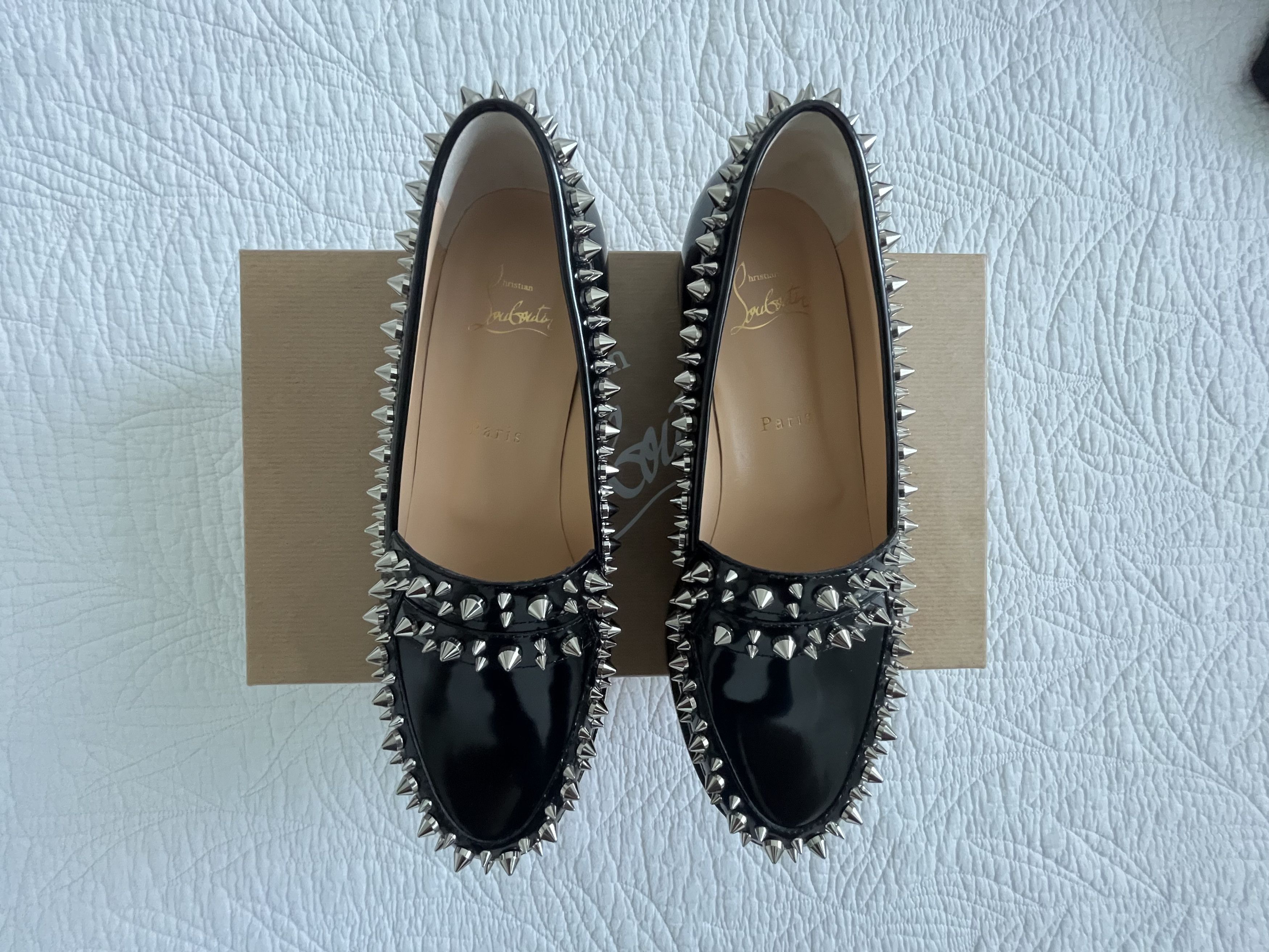 Christian Louboutin Mattia spiked loafer (black)