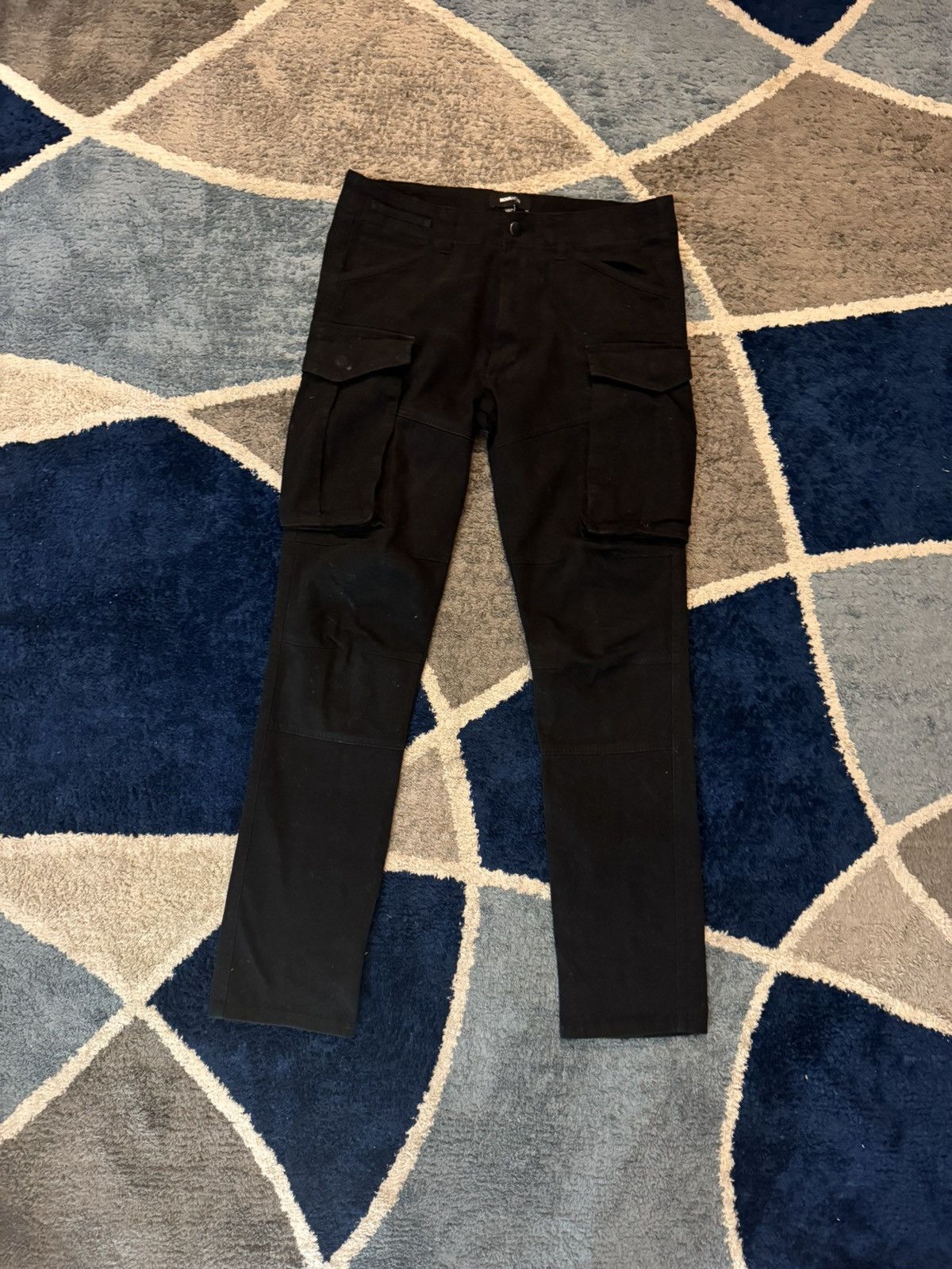 Fashion Nova Black straight leg cargo pants Size US 30 / EU 46 - 1 Thumbnail
