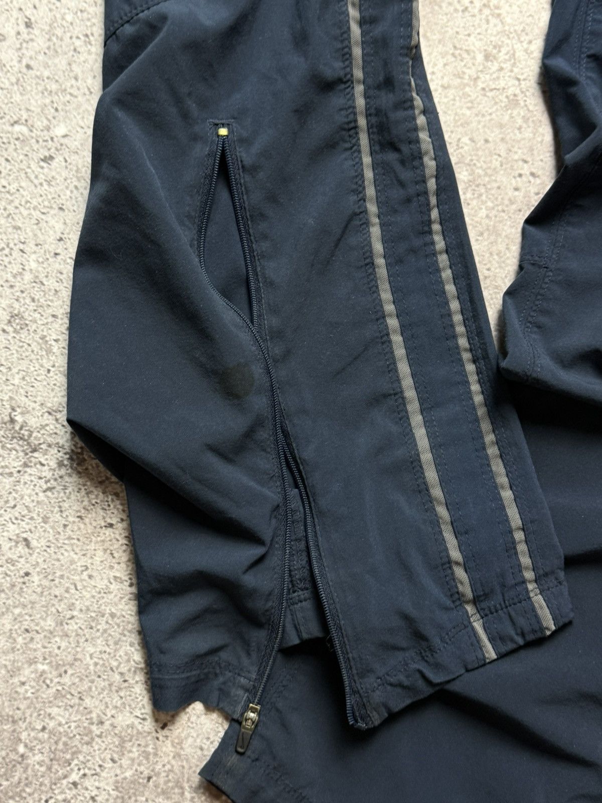 Nike × Vintage Vintage Nike Nylon Pants 90s Y2K Size US 34 / EU 50 - 4 Thumbnail
