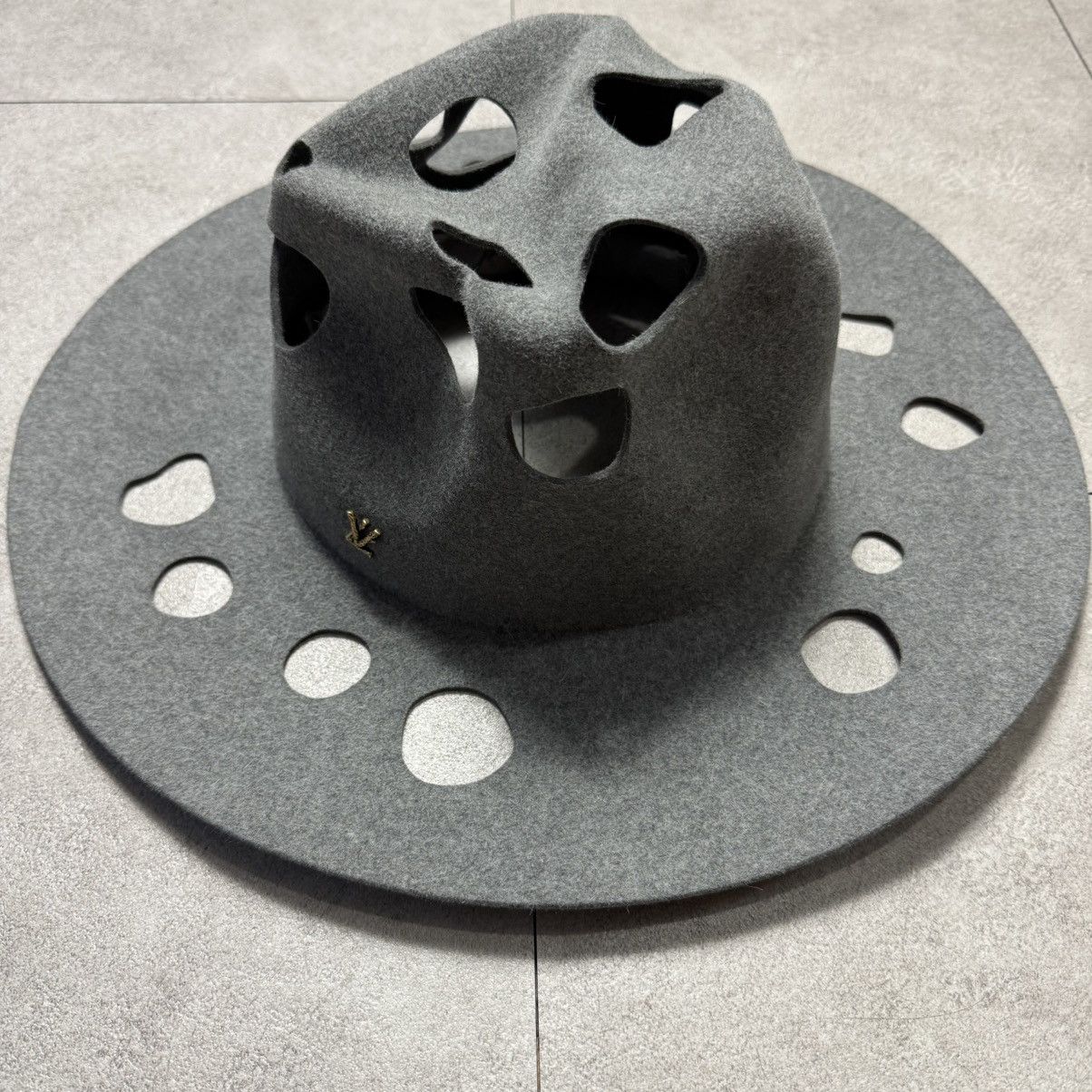 Louis Vuitton Louis vuitton FW19 Cheese Wool Hat Size ONE SIZE - 4 Thumbnail