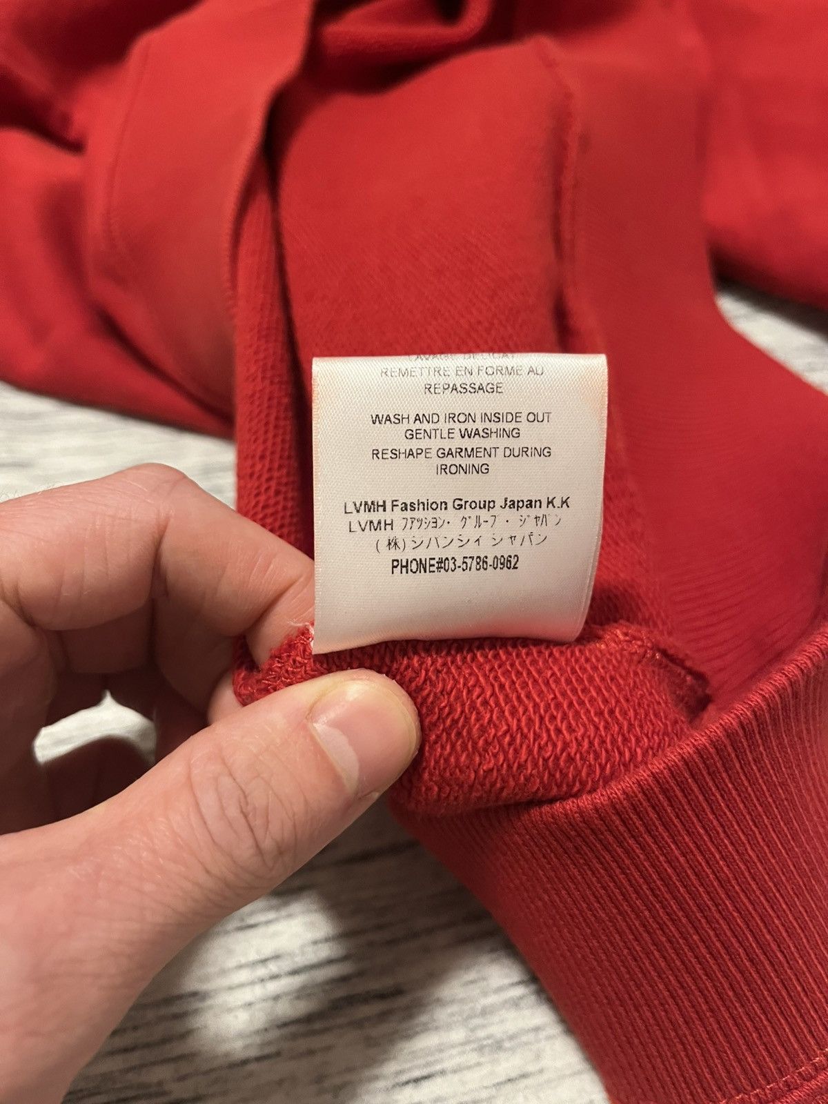 Givenchy Red Givenchy Logo Crewneck Size US M / EU 48-50 / 2 - 5 Thumbnail