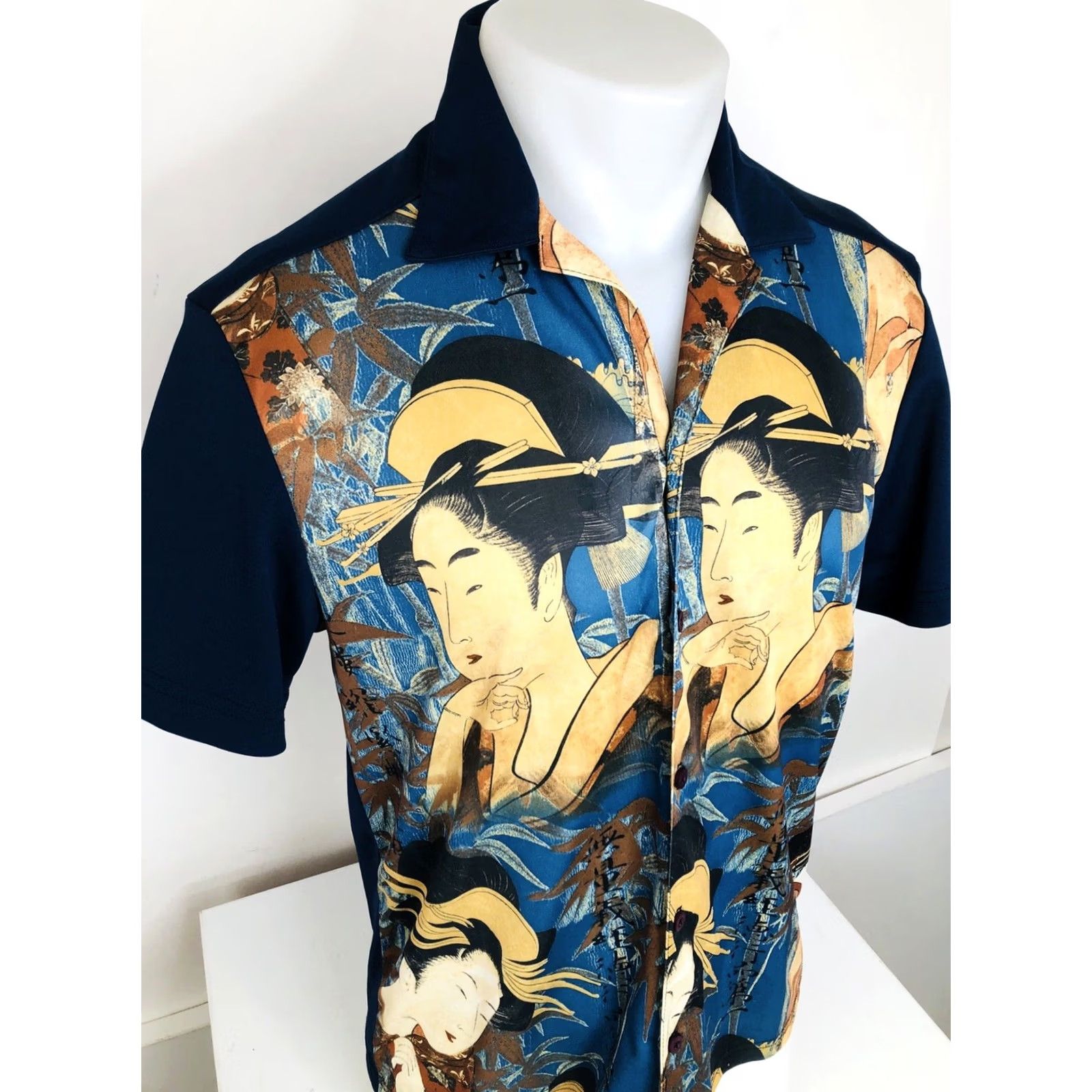 Vintage EDGY DOGS Vintage Japanese Asian Art Mens Shirt S Blue Short Sleeve Button-Up Shirt - EXCELLENT Size US S / EU 44-46 / 1 - 2 Thumbnail