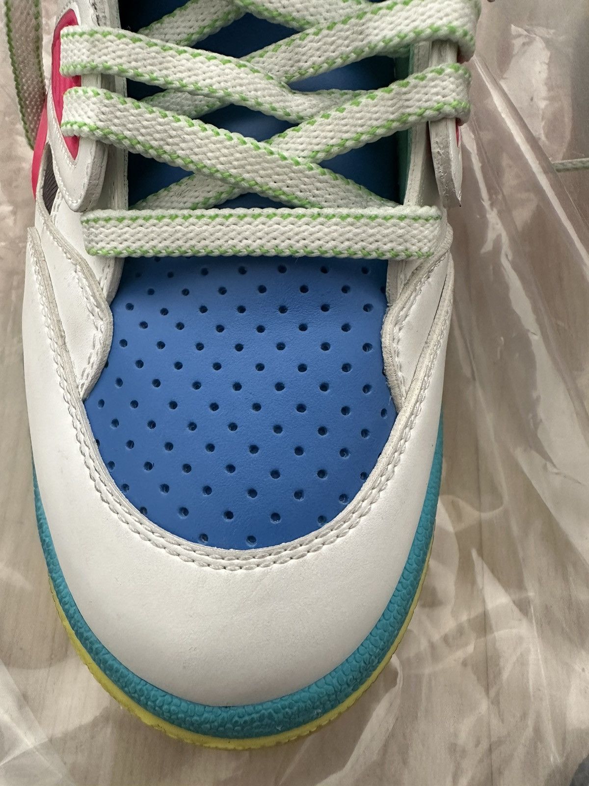 Gucci WOMEN'S GUCCI BASKET SNEAKER Size US 9.5 / IT 39.5 - 12 Thumbnail
