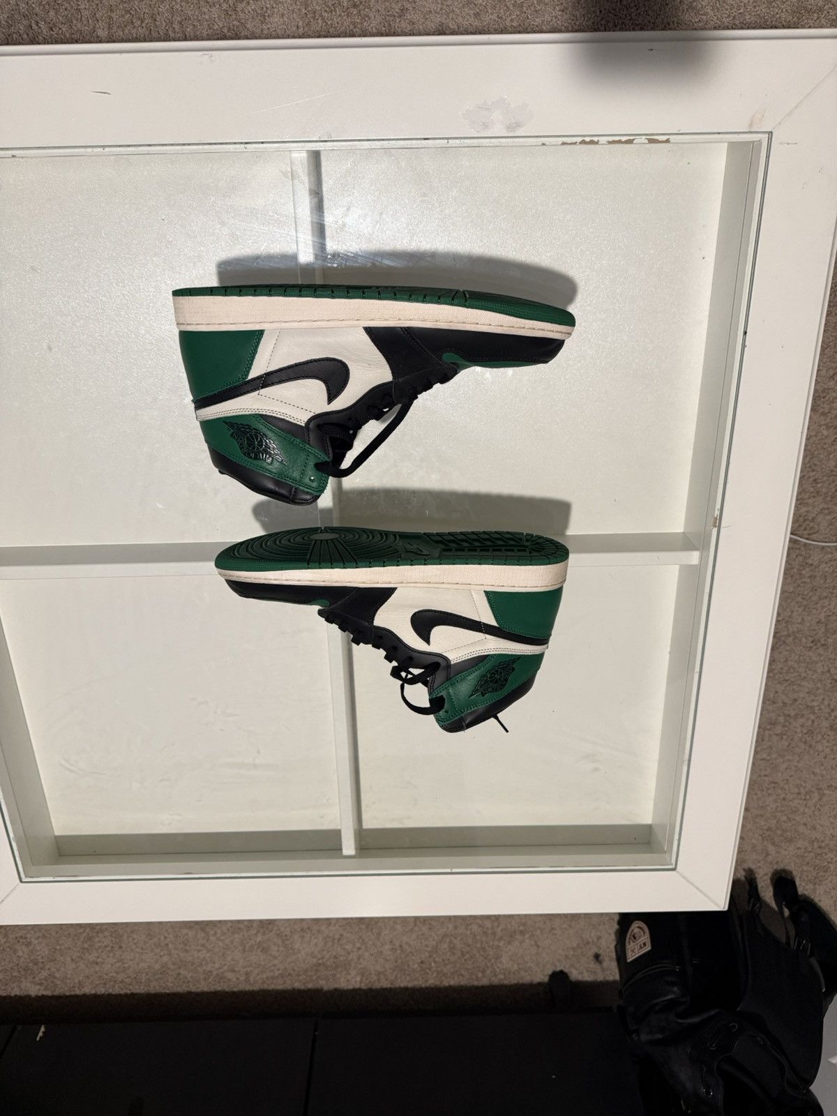 Jordan Brand Air Jordan 1 Retro Pine Green Size US 14 / EU 47 - 1 Thumbnail