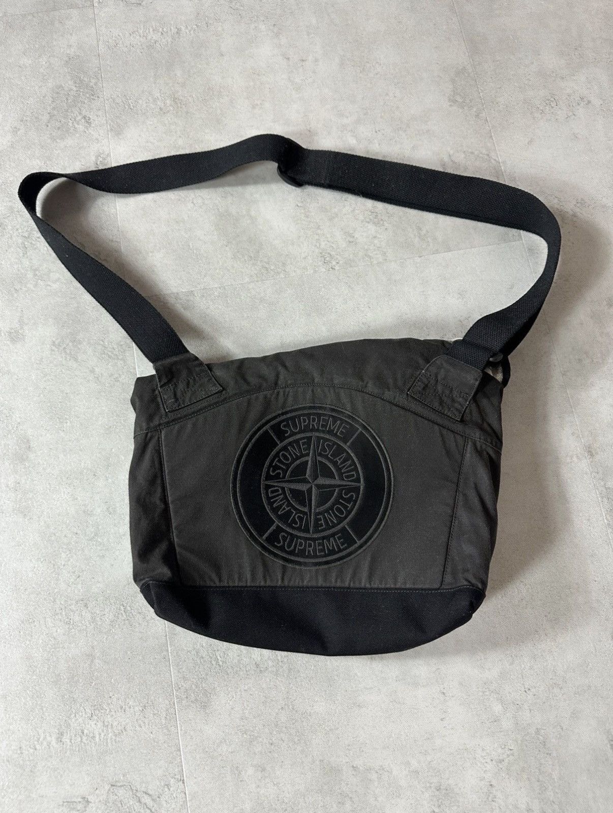 Stone Island × Supreme Supreme x Stone Island Stripe 7L Messenger Bag Size ONE SIZE - 2 Thumbnail