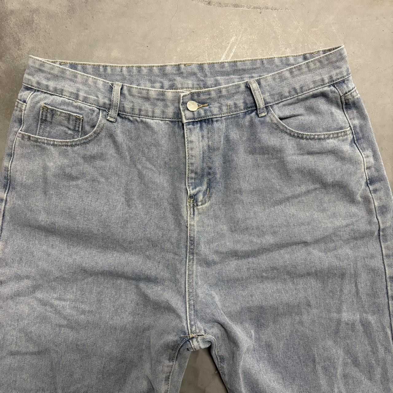 Vintage Crazy Vintage Y2K/2000s Baggy Light Wash Skater Style Denim Jeans! Size US 36 / EU 52 - 4 Thumbnail