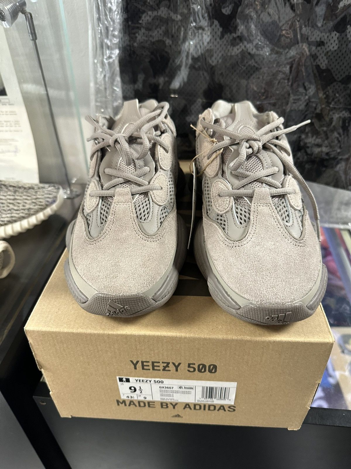 Yeezy Yeezy 500 ‘Ash Gray’ Size US 9.5 / EU 42-43 - 3 Thumbnail