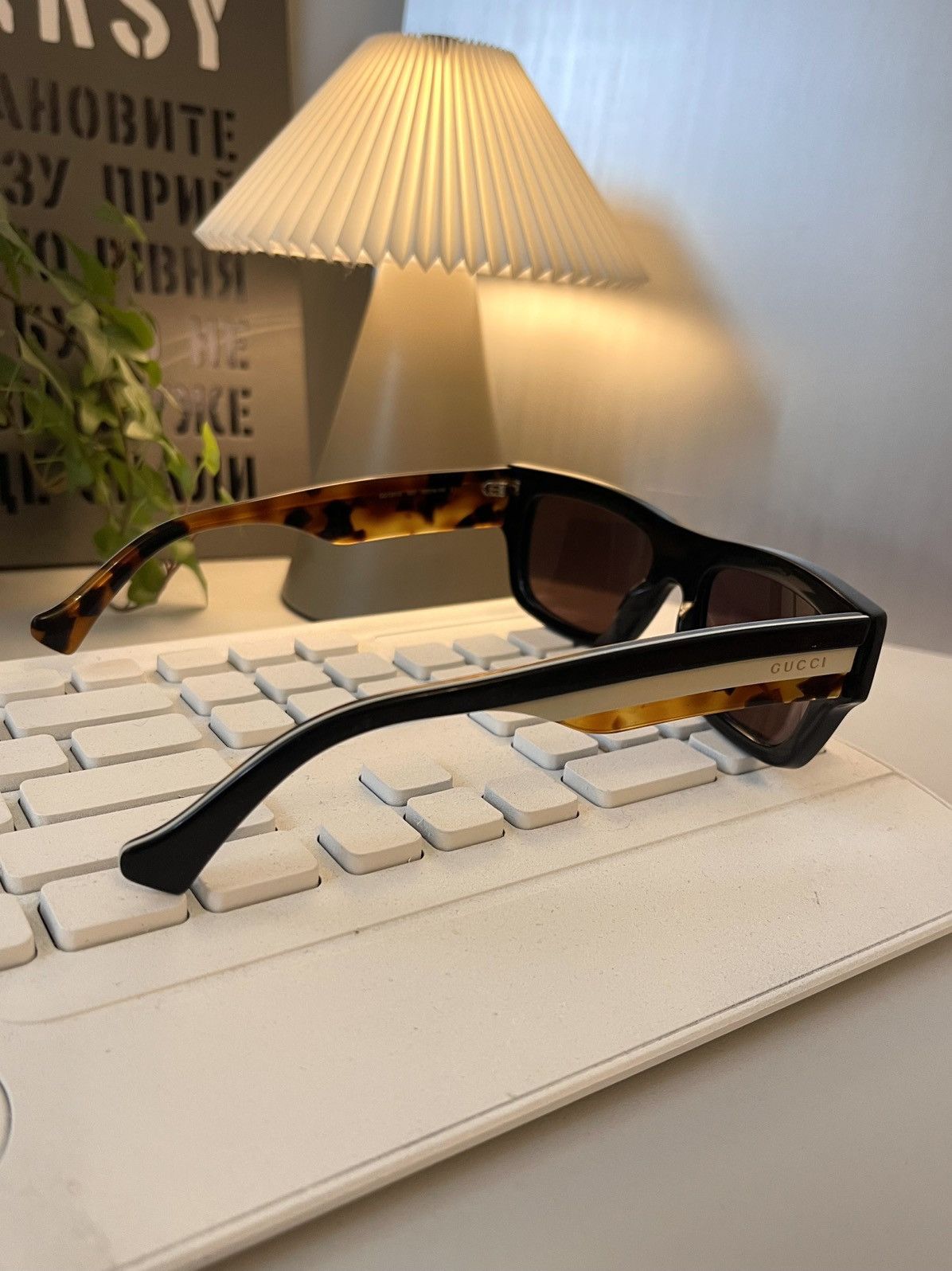 Gucci Gucci Vintage Sunglasses GG1301S 003 Made in Japan Size ONE SIZE - 5 Thumbnail