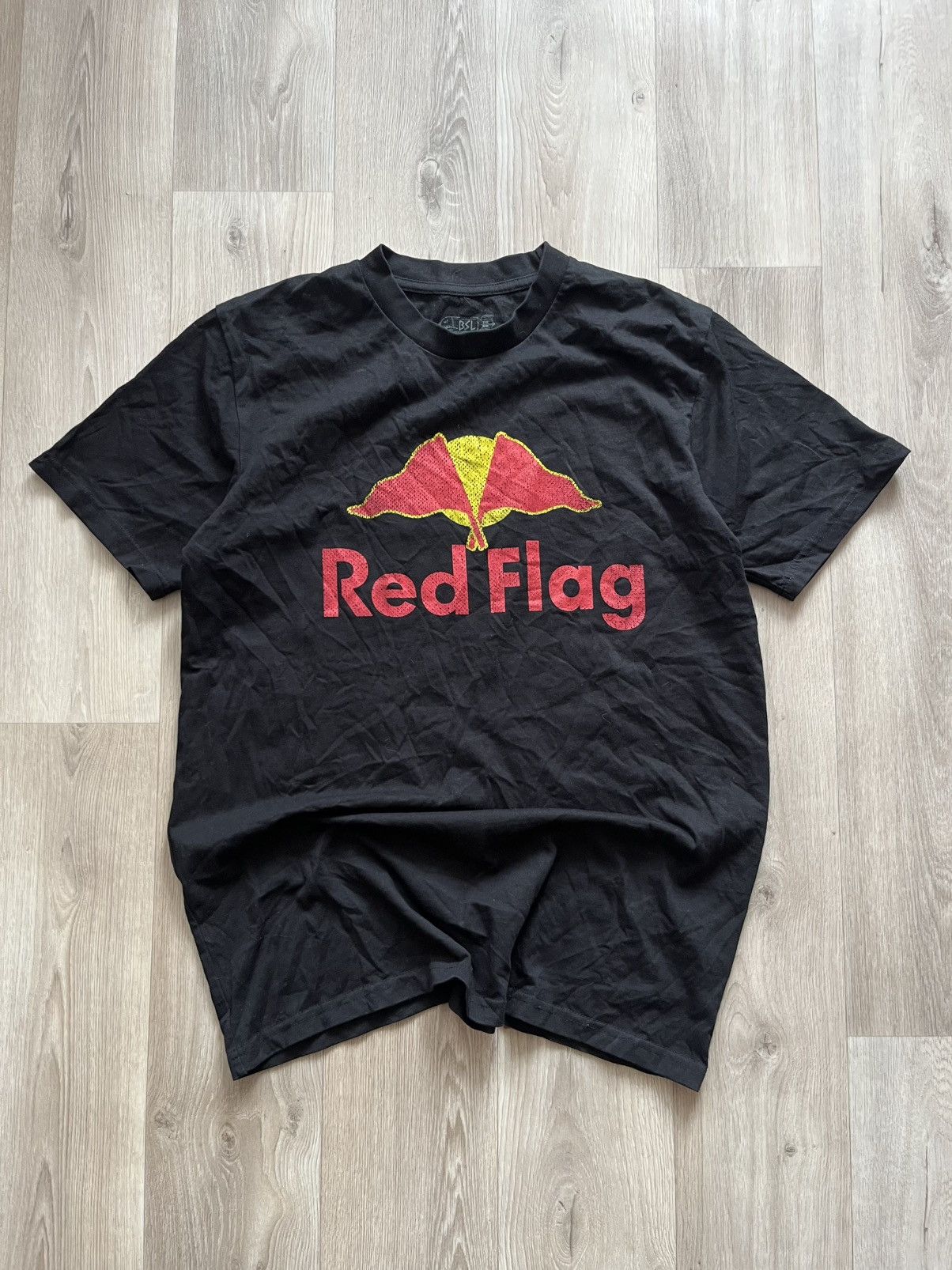 Red Bull Red Flag Humor Tee Size US M / EU 48-50 / 2 - 1 Thumbnail