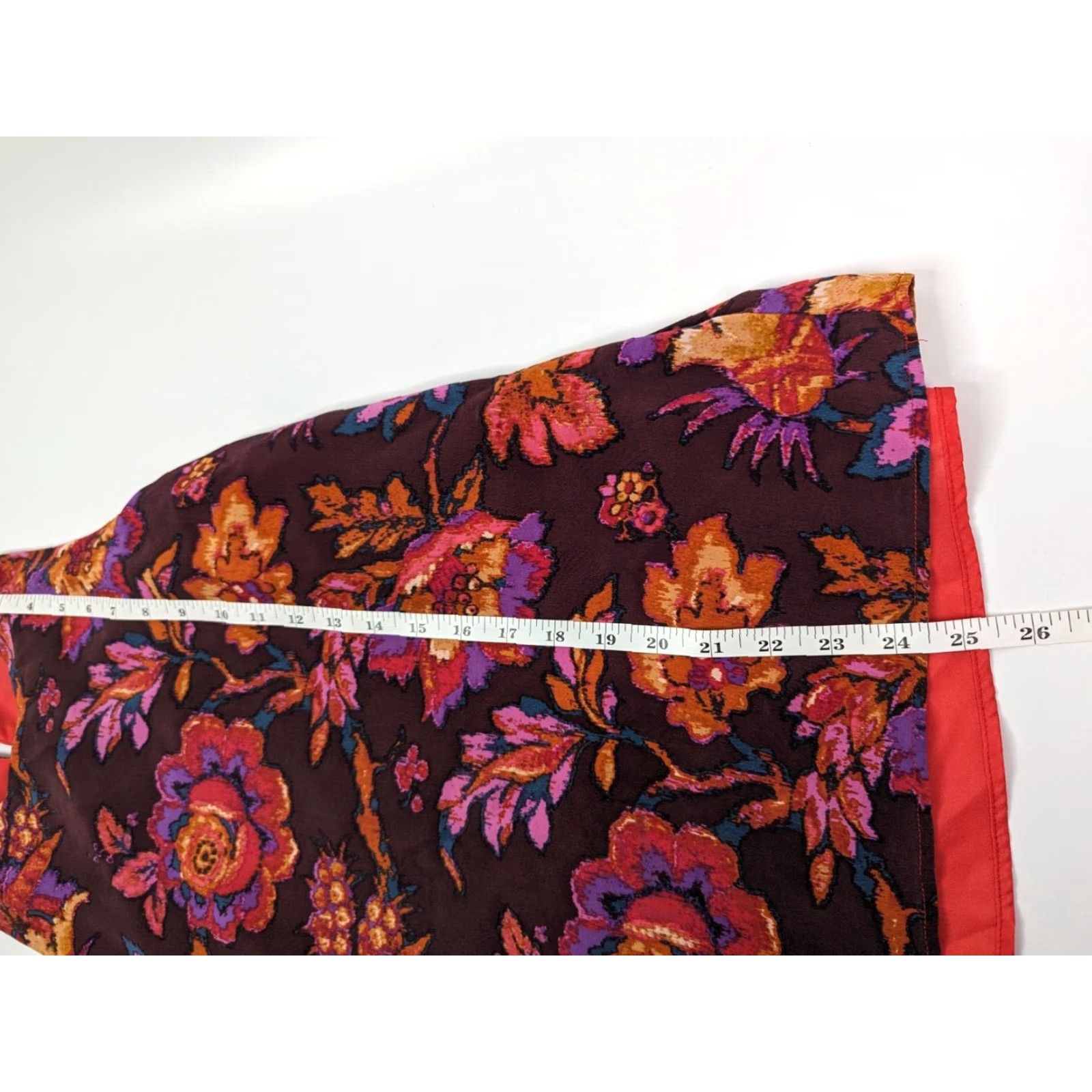 Vintage Sandy J. Silk Tank Top Womens M Floral Keyhole Racerback Lined Maroon Silk Tank Sandy J. Womens M Floral Keyhole Racerback Lined Maroon Size M / US 6-8 / IT 42-44 - 4 Thumbnail