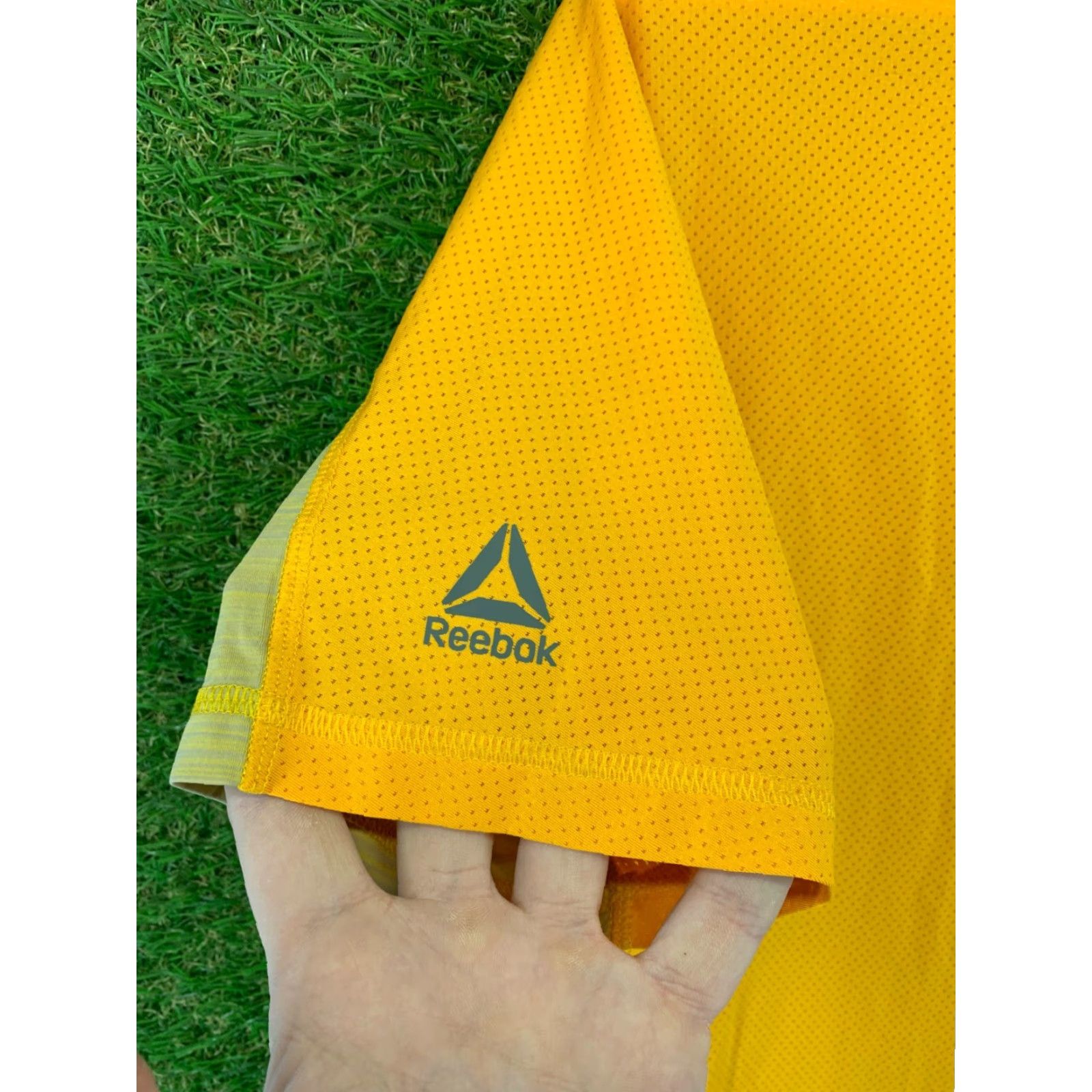 Reebok REEBOK Performance T-Shirt Mens Casual Training Shirt Jersey Size M Yellow Solid Logo 2018 Corporate Short Sleeve Men Size US M / EU 48-50 / 2 - 5 Thumbnail