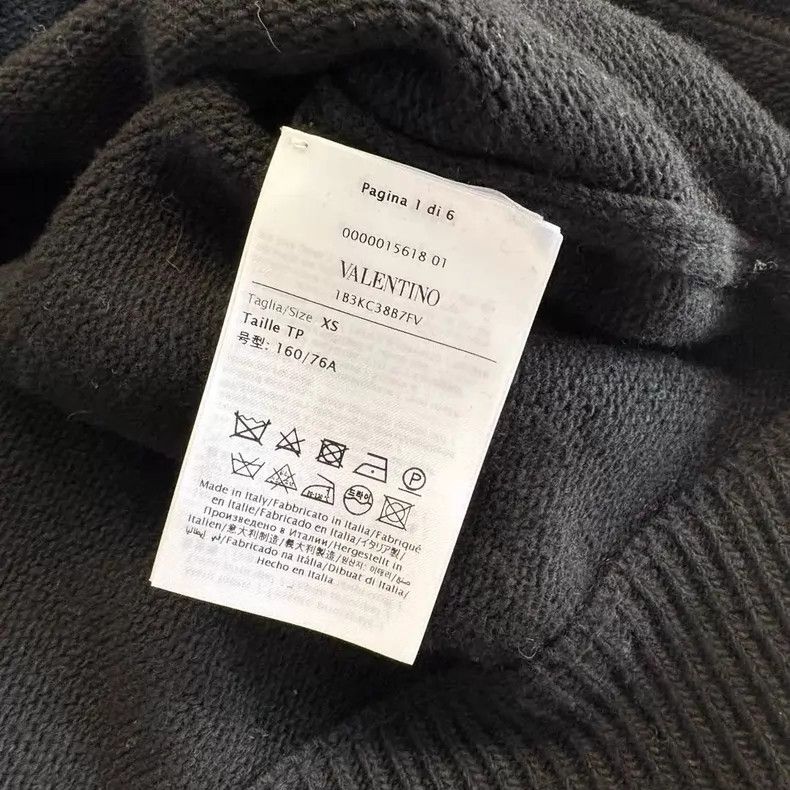 Valentino Valentino Black and white color-blocking big V sweater Size XS / US 0-2 / IT 36-38 - 4 Thumbnail