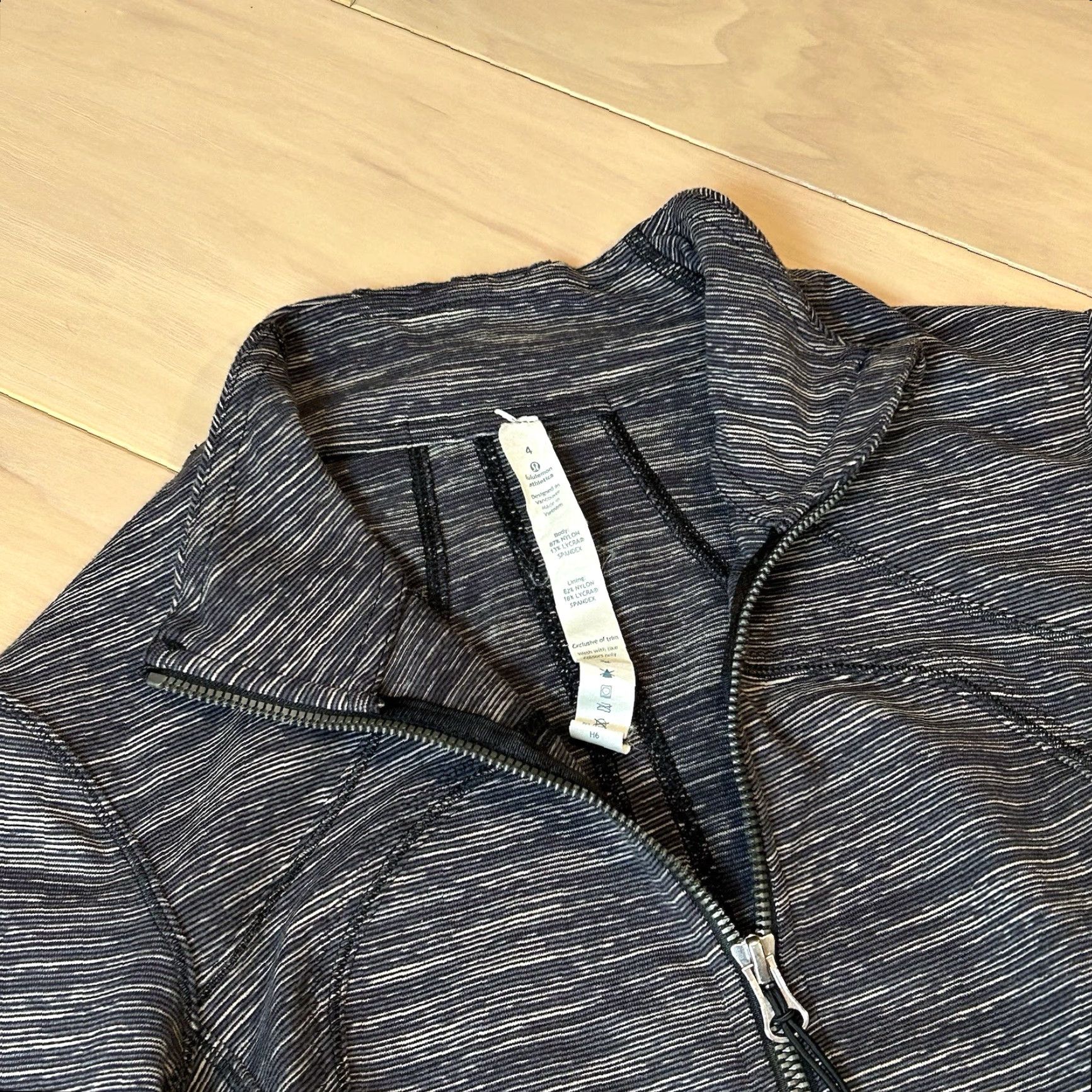 Lululemon Lululemon Define Jacket Women's 4 Black Mock Neck Long Sleeve Full Zip Pockets Thumbholes Athletic Size S / US 4 / IT 40 - 3 Thumbnail