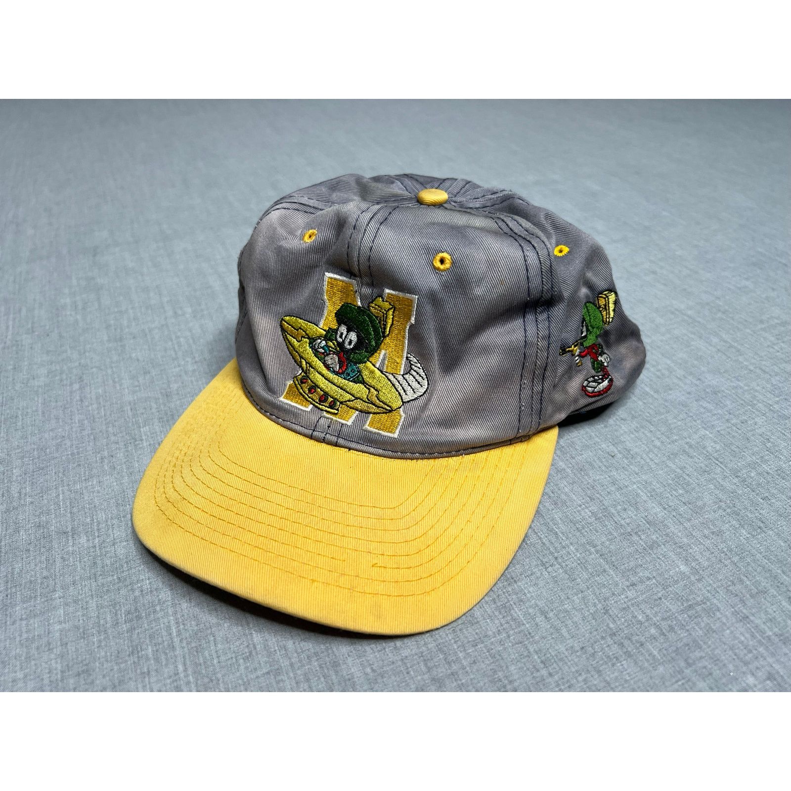 Vintage Vintage 1993 Marvin The Martian Looney Tunes Snapback Hat Size ONE SIZE - 1 Thumbnail