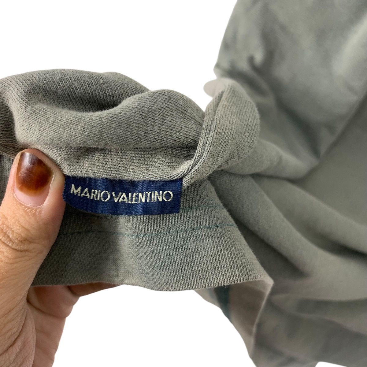 Other Vintage MARIO VALENTINO ITALY Center Box Logo Tee Shirt Top Size M / US 6-8 / IT 42-44 - 9 Thumbnail