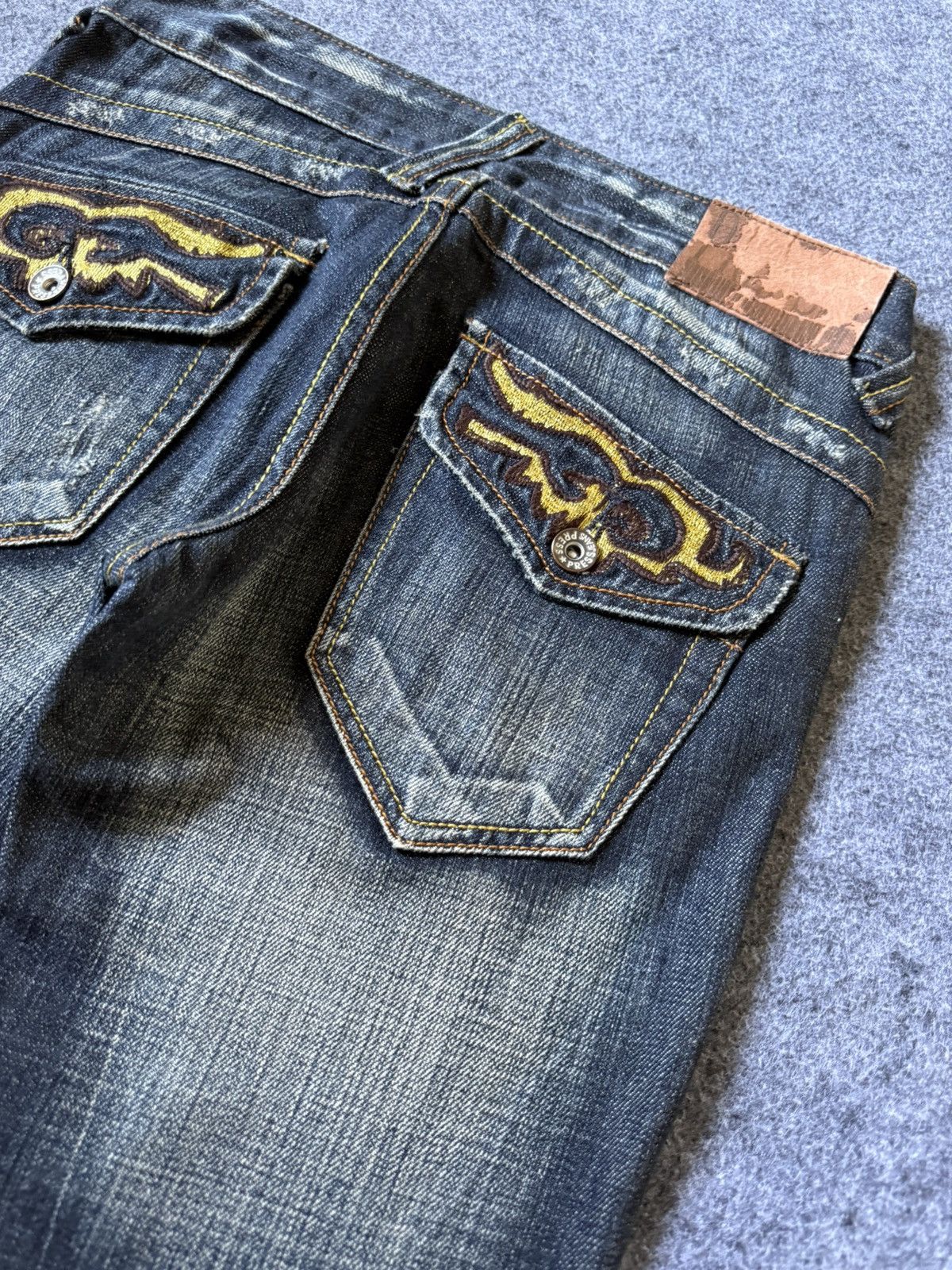 If Six Was Nine Press Japan Embroidered Tribal Paneled Spiral Flared Jeans Size US 27 - 15 Thumbnail