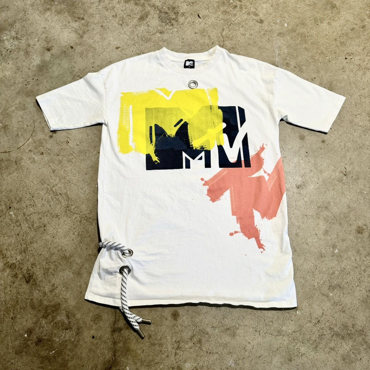 River Island MTV X RIVER ISLAND TEE! Size US L / EU 52-54 / 3 - 2 Thumbnail