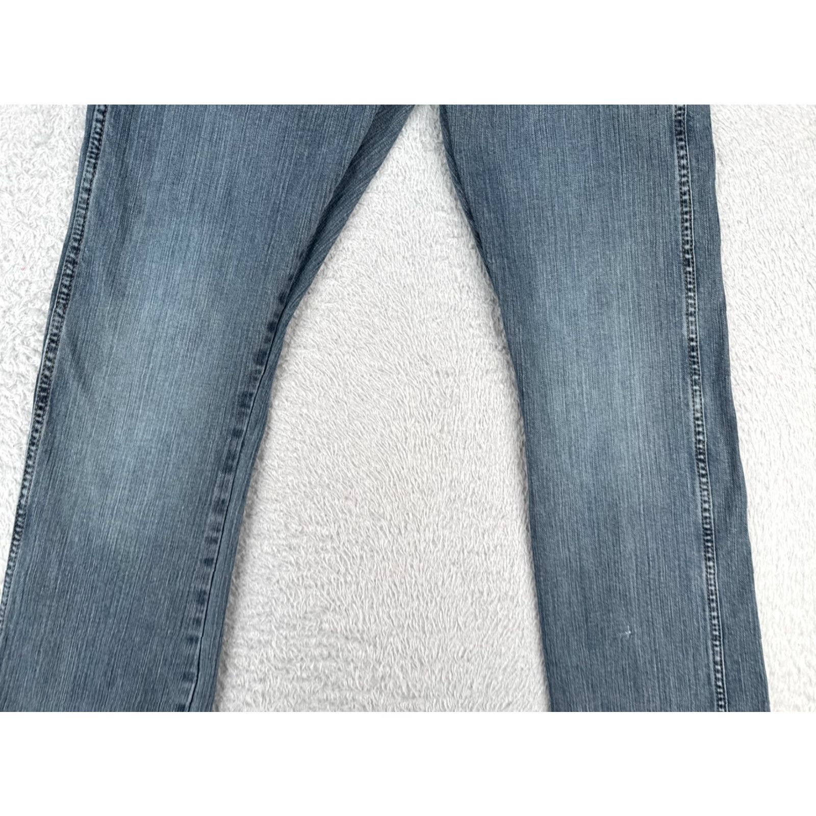 Wrangler VINTAGE Wrangler Jeans Mens 30 Blue Denim Retro Relaxed Fit Bootcut Jean Falls City 30L Size US 30 / EU 46 - 3 Thumbnail