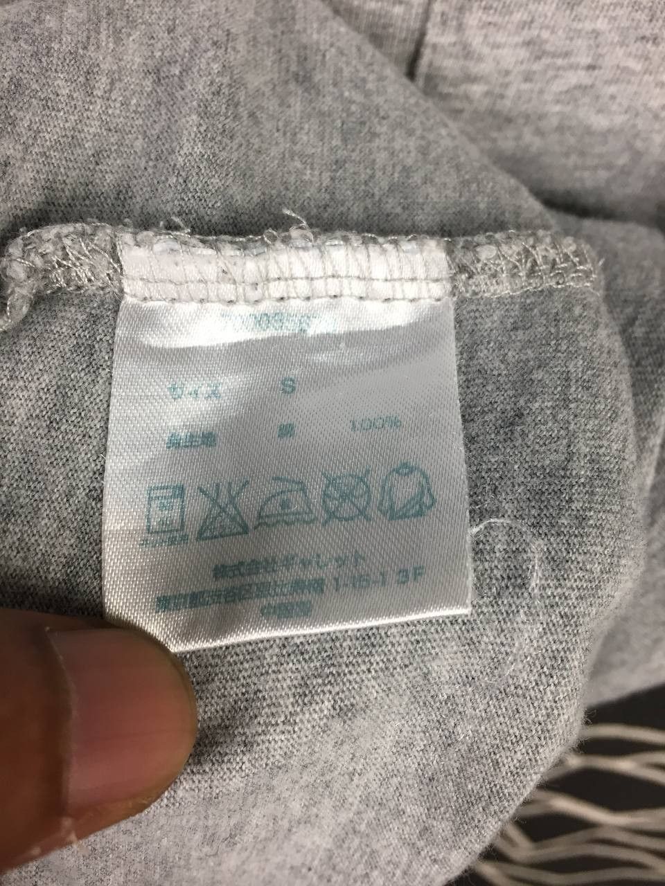 Blue Blue Japan BLUE BLUE Japan x Fruit of the Loom V-Neck Pocket Tee Size US S / EU 44-46 / 1 - 9 Thumbnail