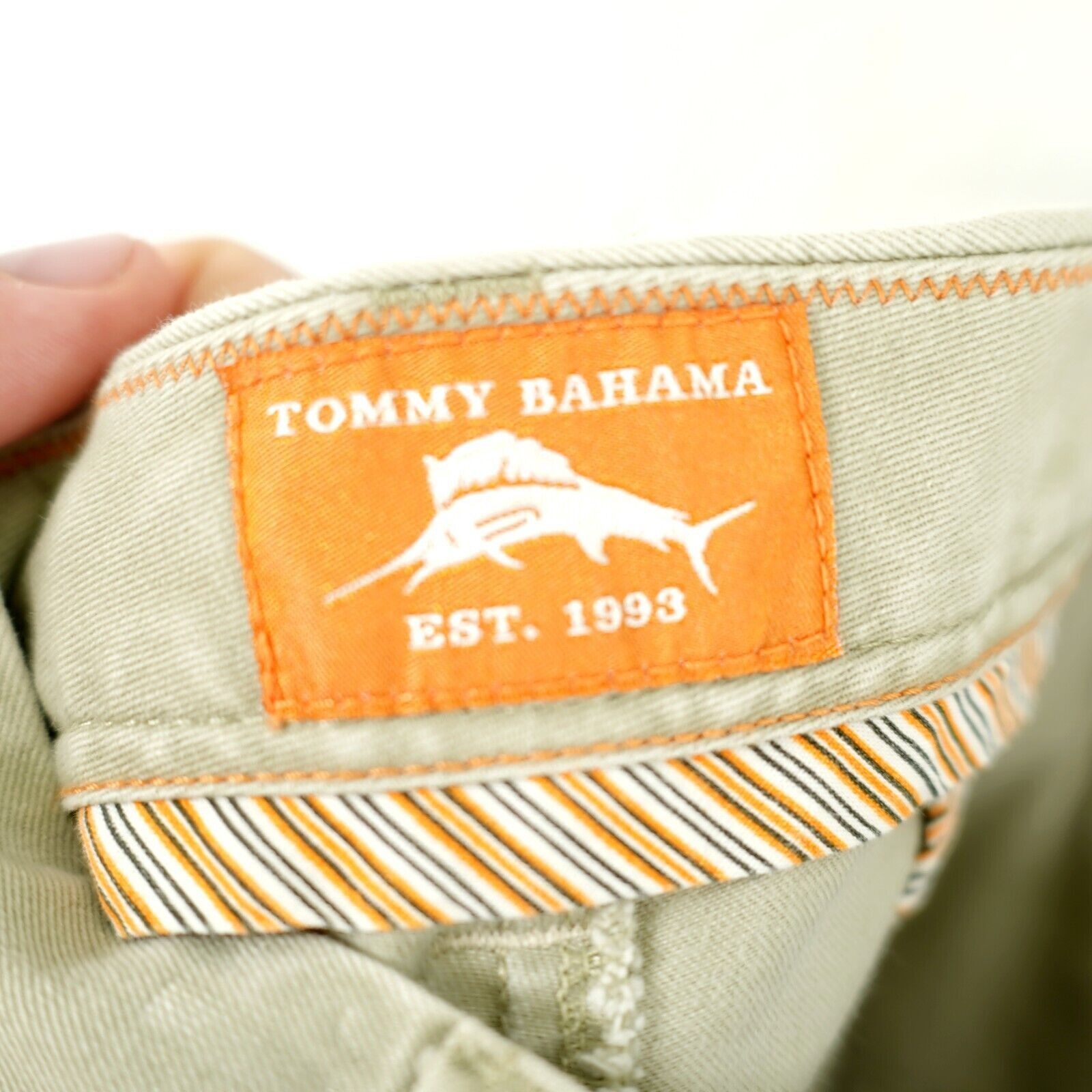 Tommy Bahama Tommy Bahama Green Cream Flat Front Mid Rise Cotton Chino Pa Size US 35 - 10 Thumbnail