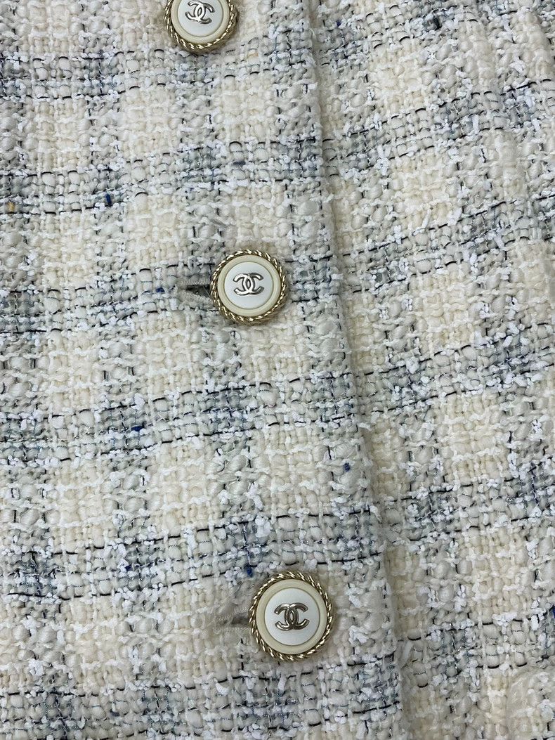 Chanel chanel White plaid tweed long coat Size XS / US 0-2 / IT 36-38 - 2 Thumbnail