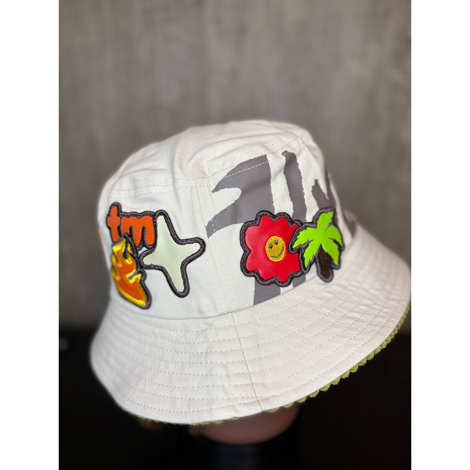 Other NWT Sz. M - Men's Hyde Park Bucket Hat (Cream w/ Patches) Size ONE SIZE - 6 Thumbnail