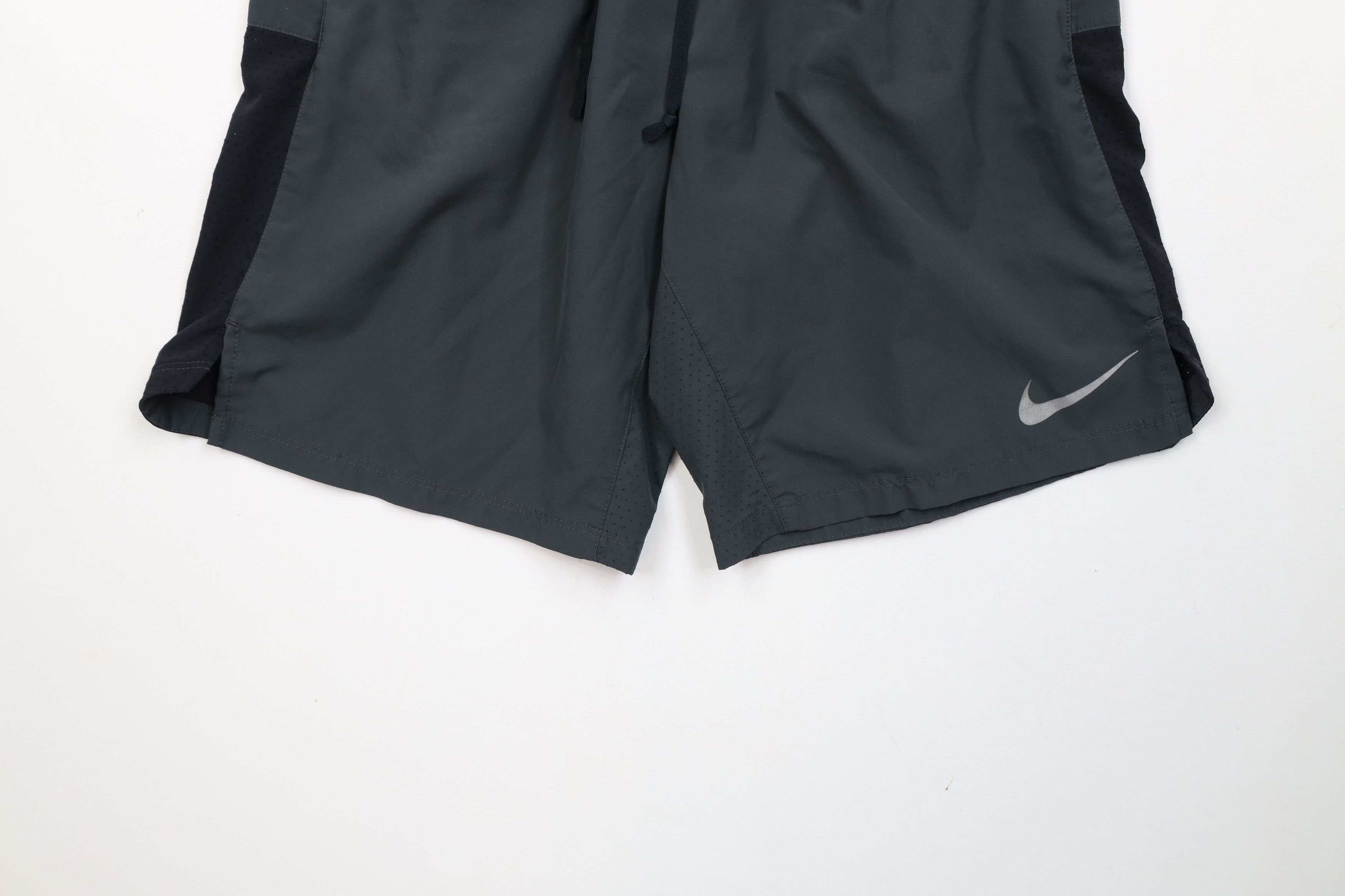 Nike × Vintage Vintage Nike Big Swoosh Lined Running Jogging Gym Shorts Size US 32 / EU 48 - 4 Thumbnail