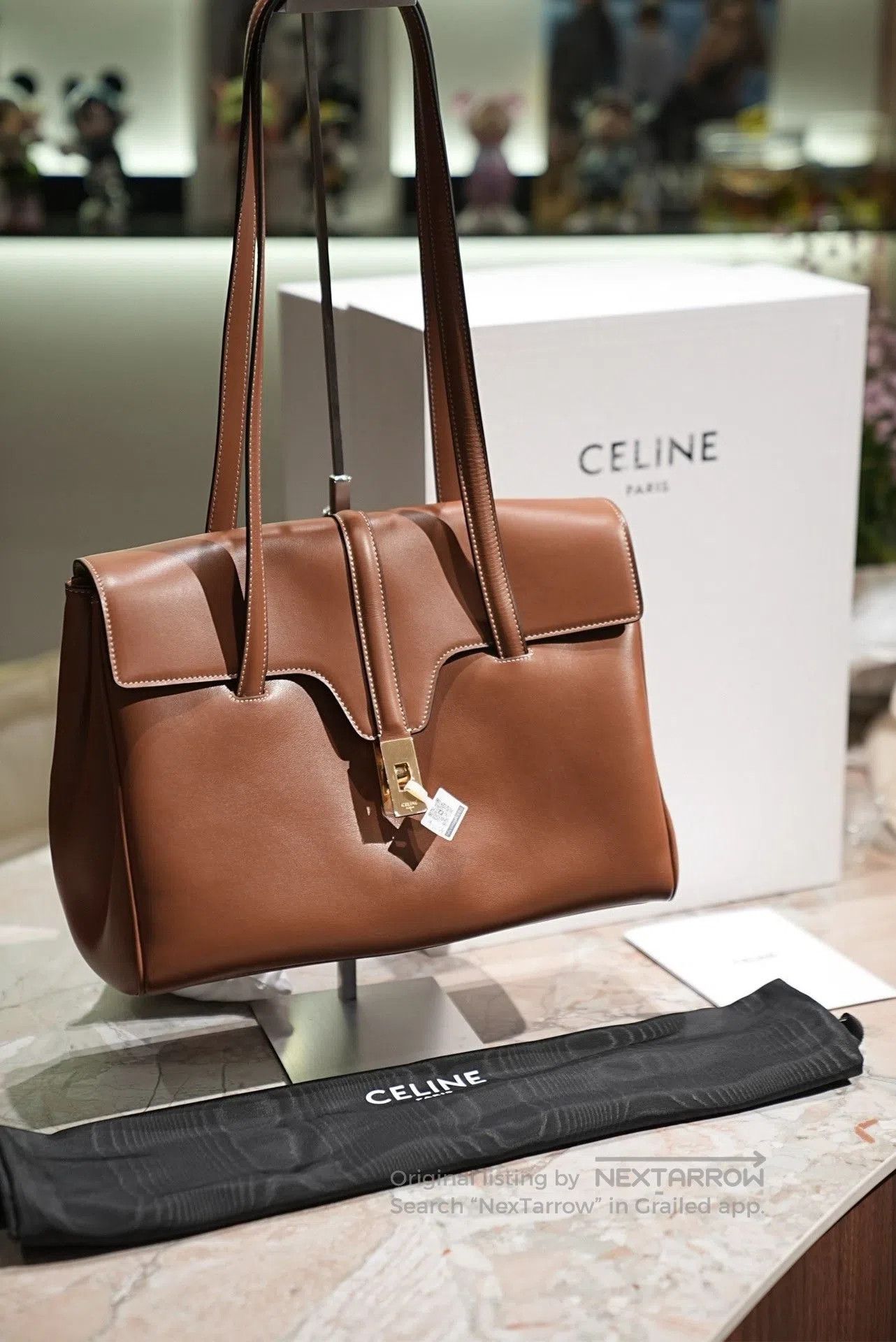 Celine Celine Soft16 Leather Shoulder Bag. Size ONE SIZE - 1 Thumbnail