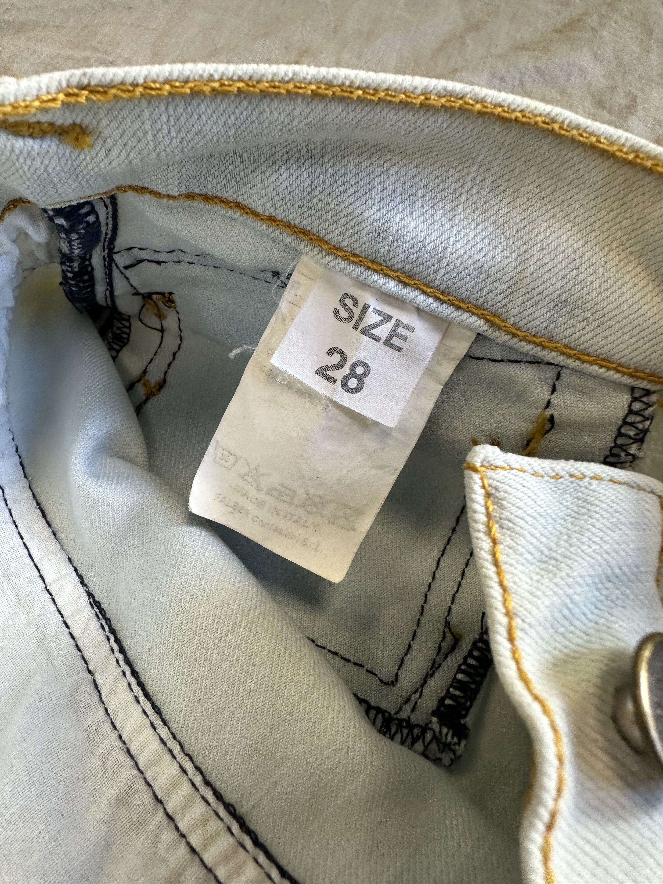 John Richmond Richmond Vintage y2k Rhinstone Logo Denim Jeans 6654AC Size 28" / US 6 / IT 42 - 6 Thumbnail