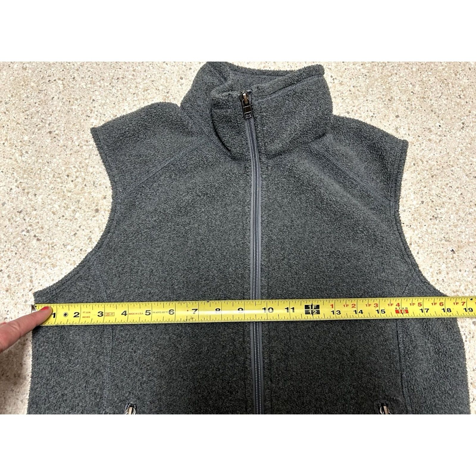 Patagonia VINTAGE Patagonia Vest Womens M Gray Fleece Full Zip Logo Synchilla Size M / US 6-8 / IT 42-44 - 8 Thumbnail