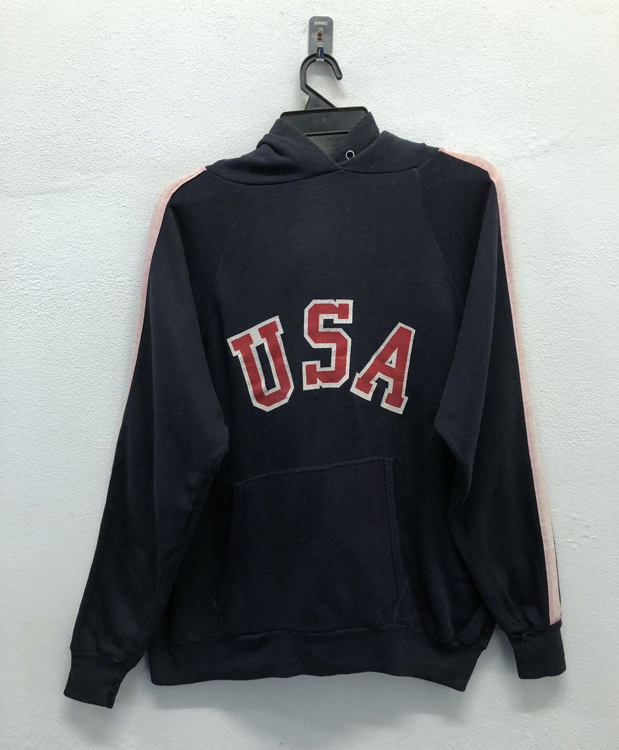 Vintage Vintage USA Big Logo Made In Usa Hoodie Size US L / EU 52-54 / 3 - 1 Thumbnail
