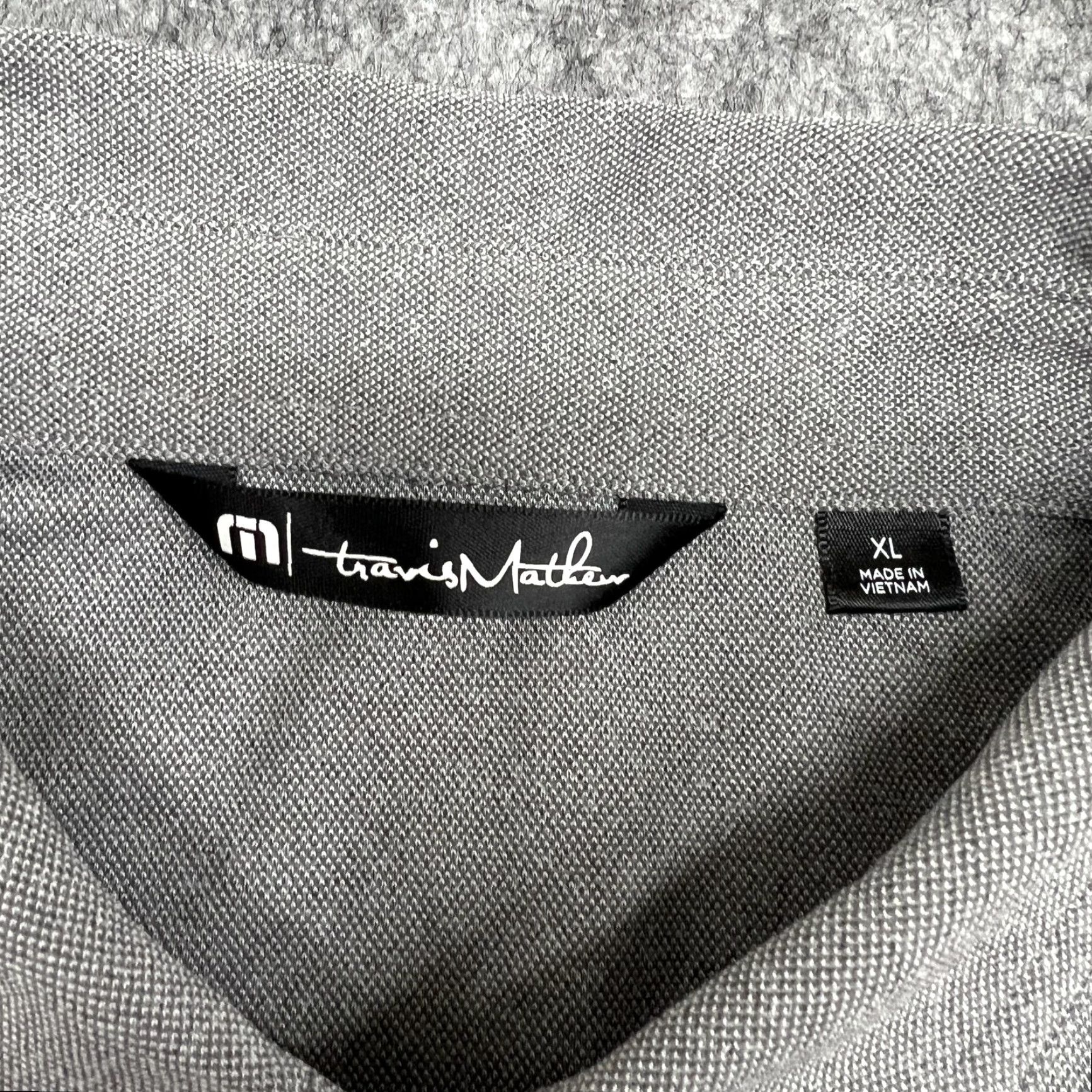 TravisMathew TravisMathew Polo Shirt Mens XL Gray Lightweight Performance Golf Regular Sleeve Short Sleeve Collared Button Front Pique Jersey Size US XL / EU 56 / 4 - 3 Thumbnail