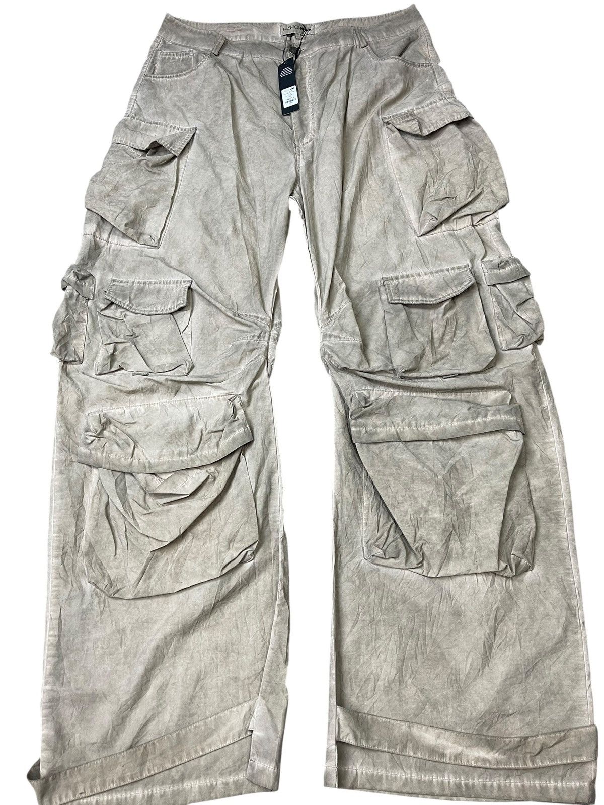 Fashion Nova Fashion Nova 10 Pocket Cargo Pant Streetwear Size US 38 / EU 54 - 2 Thumbnail
