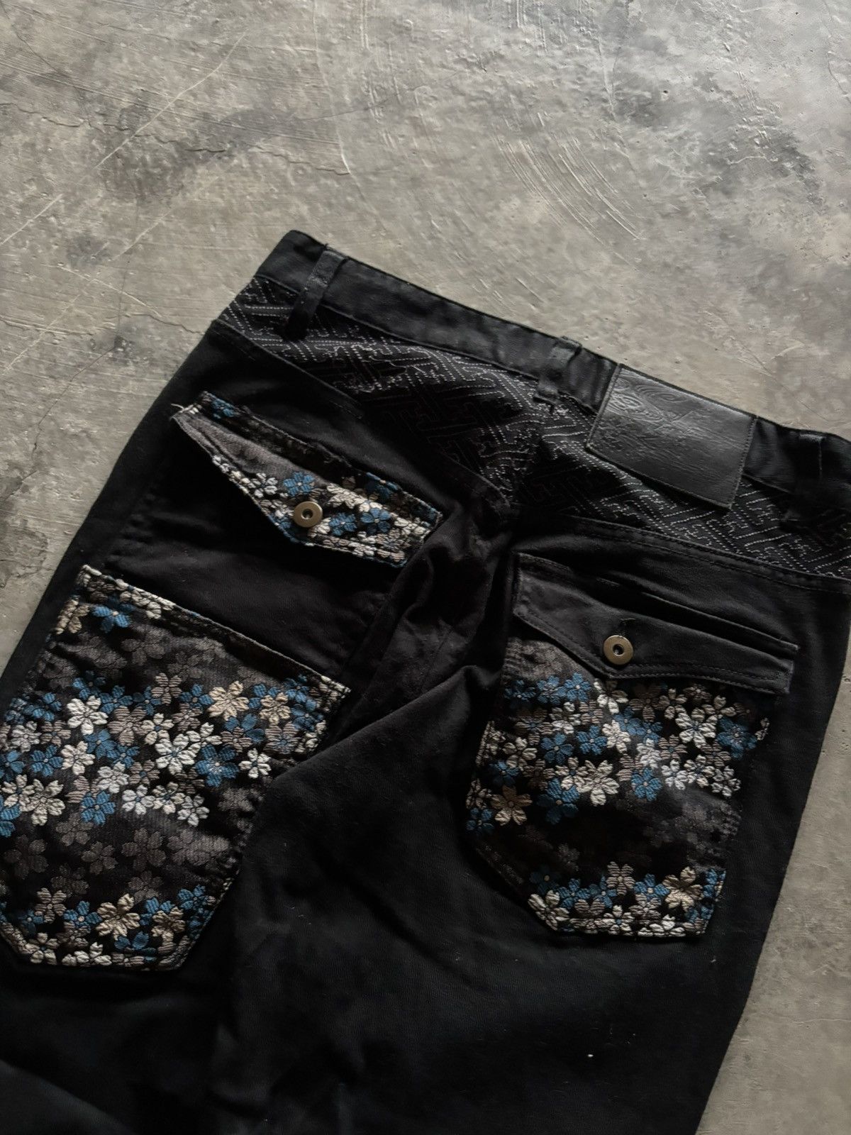 Karakuri Tamashii SUKAJAN SAKURA ORIENTAL JAPANESE CROPPED PANT MULTIPOCKET Size US 29 - 19 Thumbnail