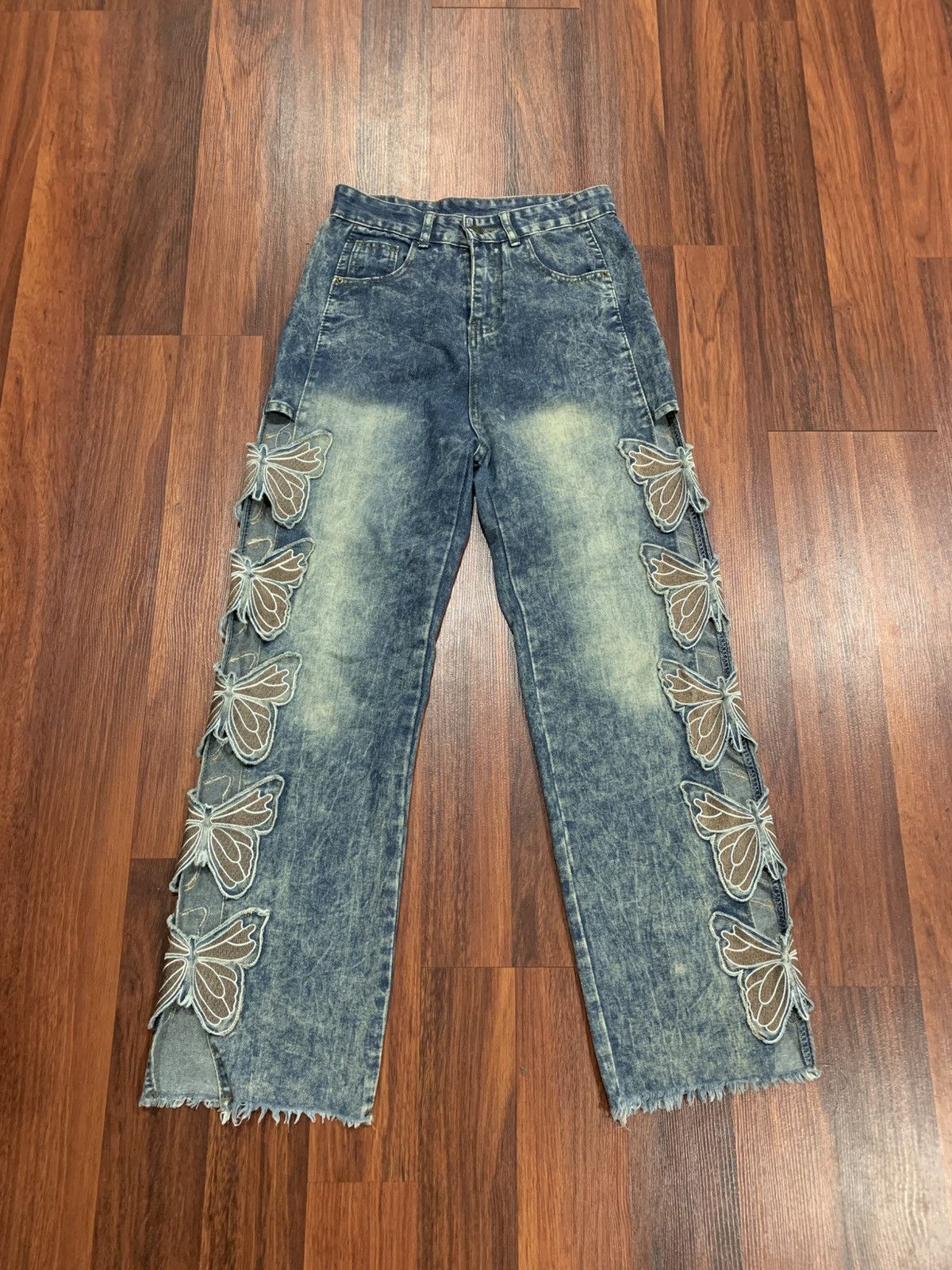 Japanese Brand Butterfly Patches Jeans Pants Size 28" / US 6 / IT 42 - 1 Thumbnail