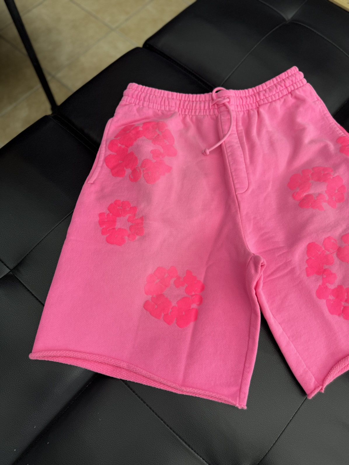 DENIM TEARS Denim Tears 2025 Cotton Wreath Shorts Pink Size Small