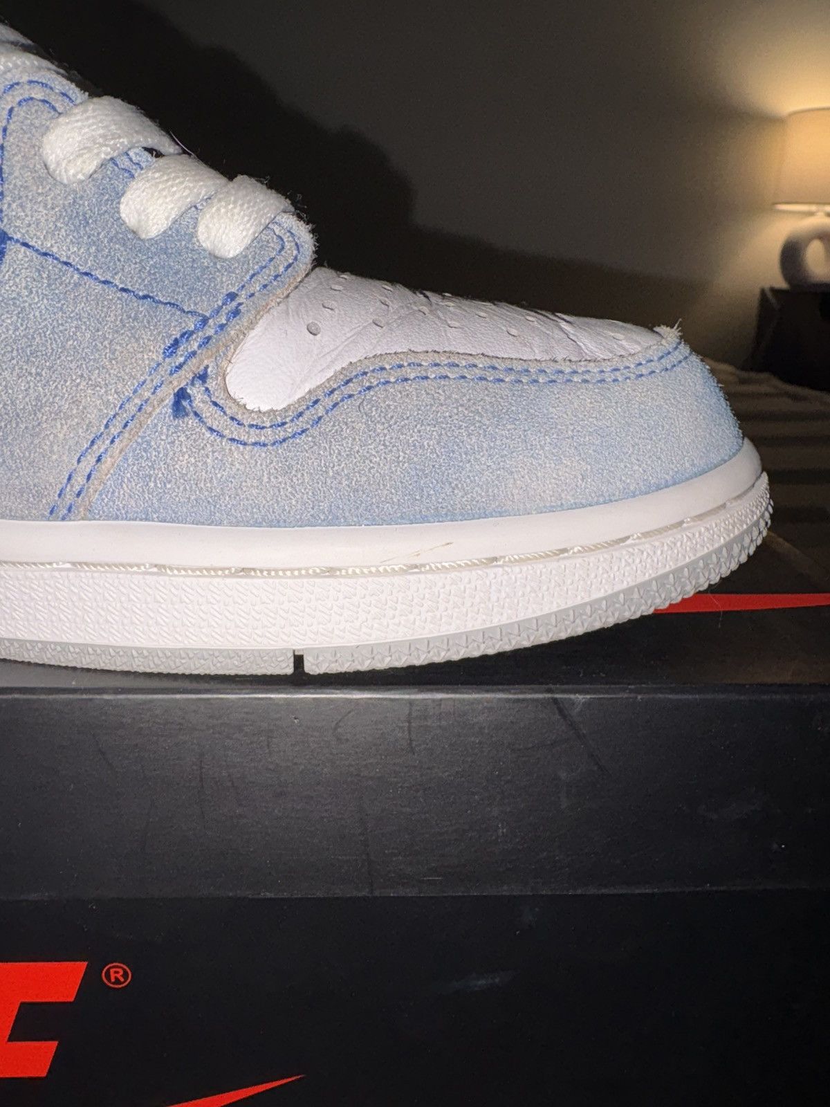 Jordan Brand Jordan 1 Retro High OG “Hyper Royal” Size US 10 / EU 43 - 13 Thumbnail