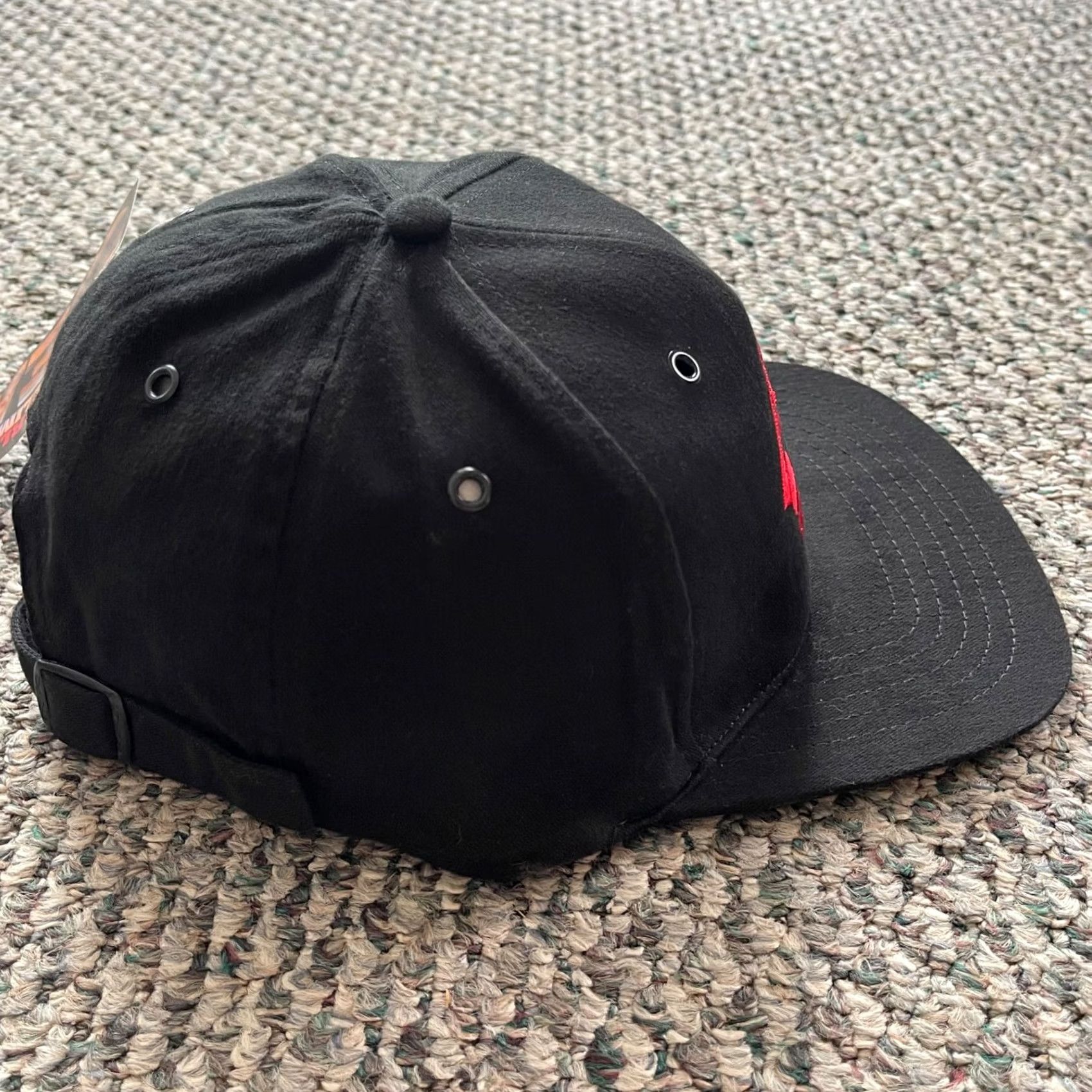 Marlboro VINTAGE Marlboro Hat Black Tobacco Cigarette Railroad Strapback Cap NWT Adjustable Snapback Unisex Adults 80s 90s Size ONE SIZE - 6 Thumbnail