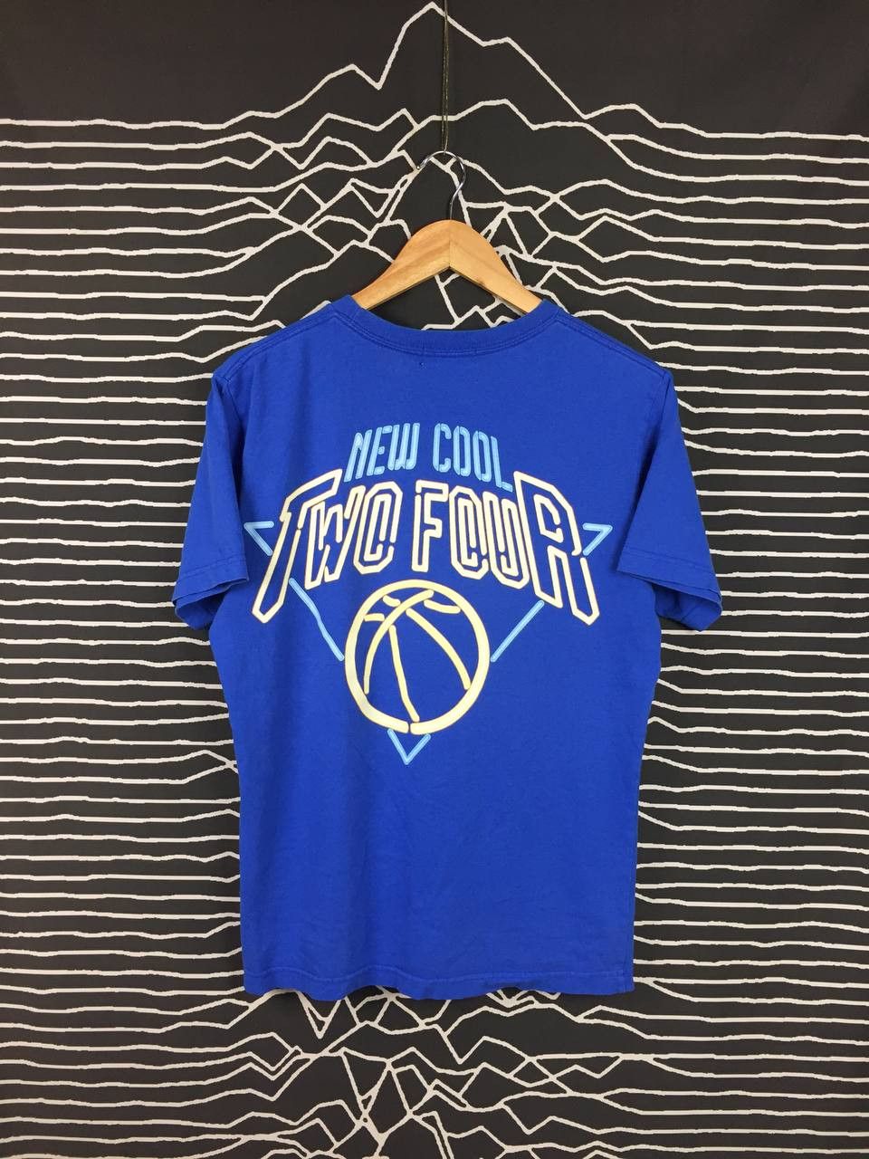 Japanese Brand × Vintage 24 Karats Gold Diggers New Cool Two Four Tee Size US M / EU 48-50 / 2 - 1 Thumbnail