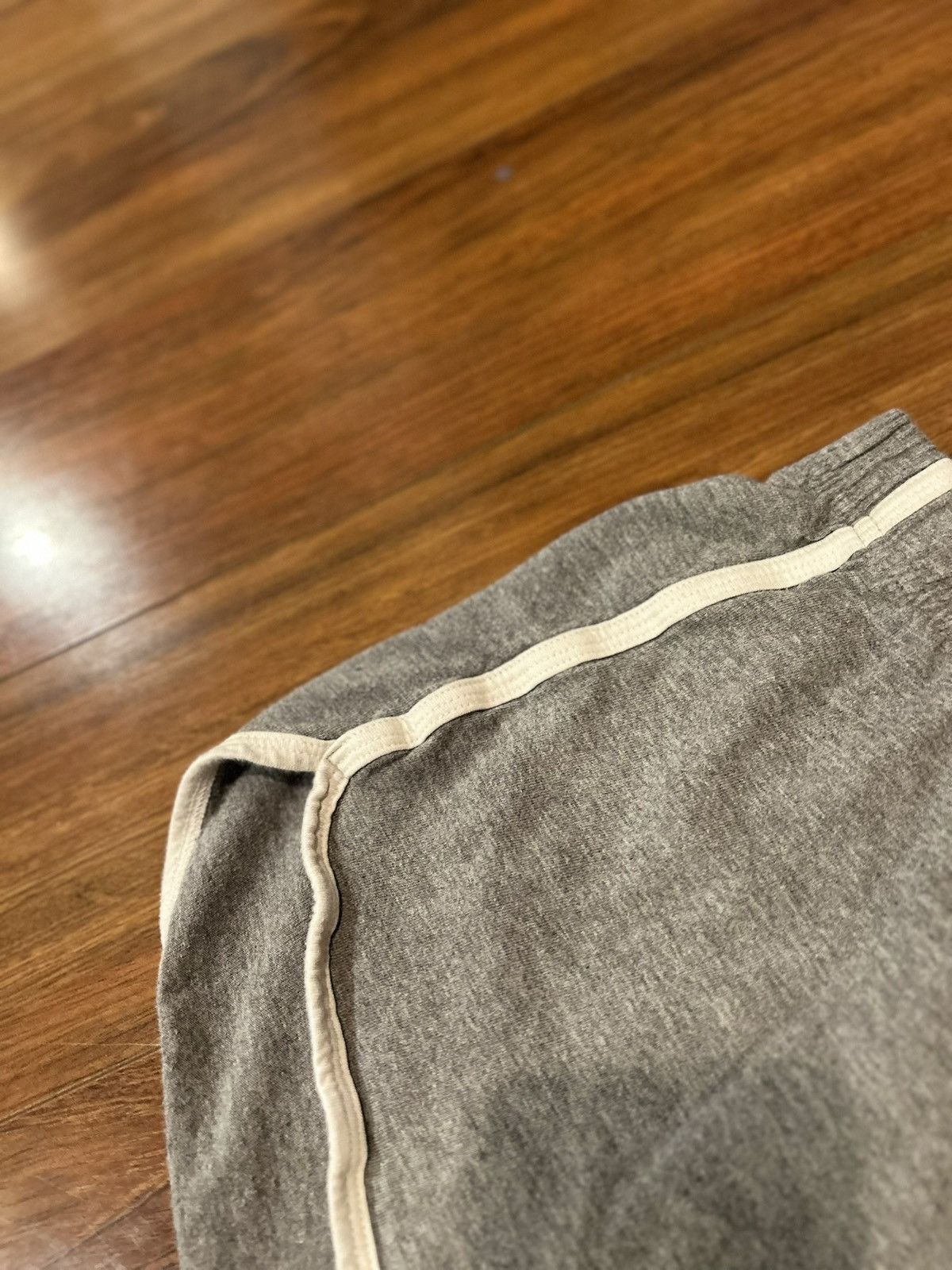 Shein Comfy Grey/White Shorts Size 32" / US 10 / IT 46 - 4 Thumbnail